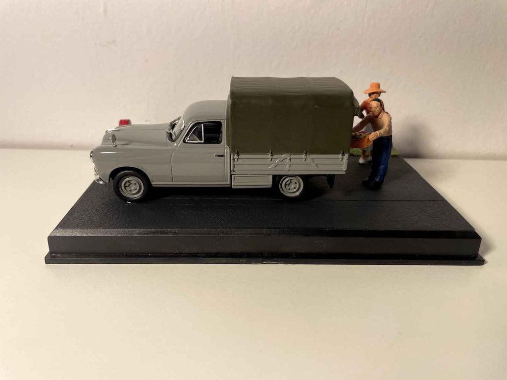 Peugeot 403 grey tarpaulin pick-up - La Nationale 7 - the blue road