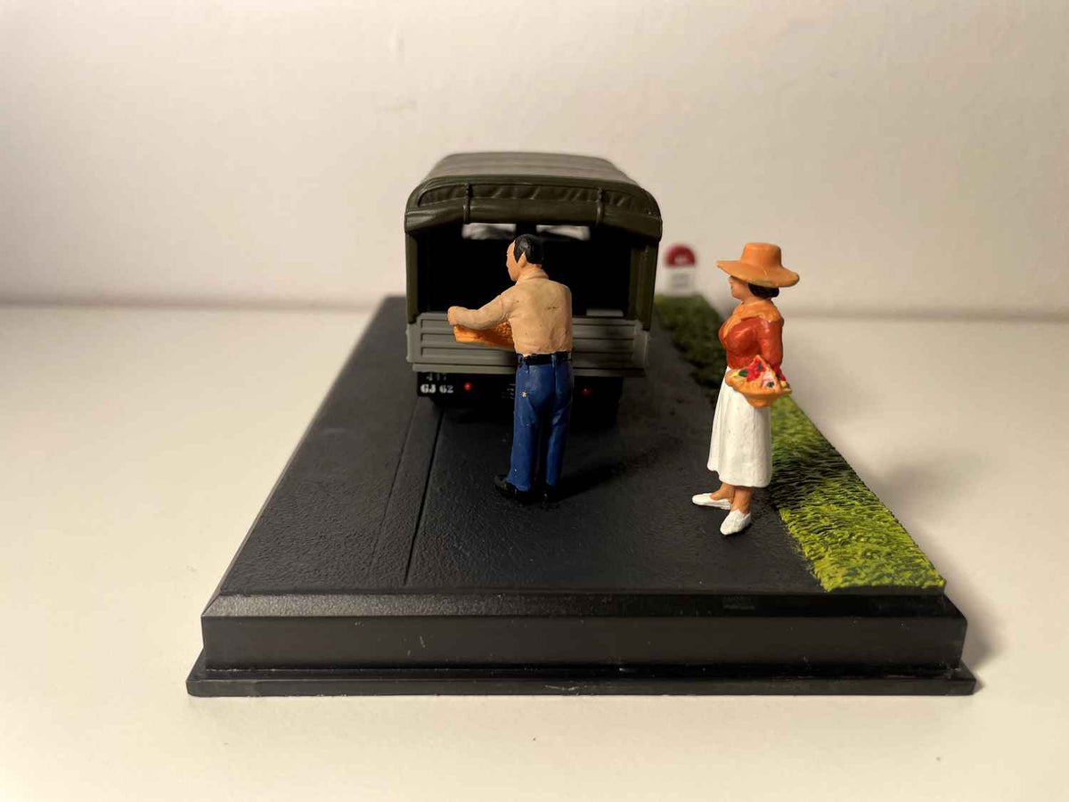 Peugeot 403 grey tarpaulin pick-up - La Nationale 7 - the blue road