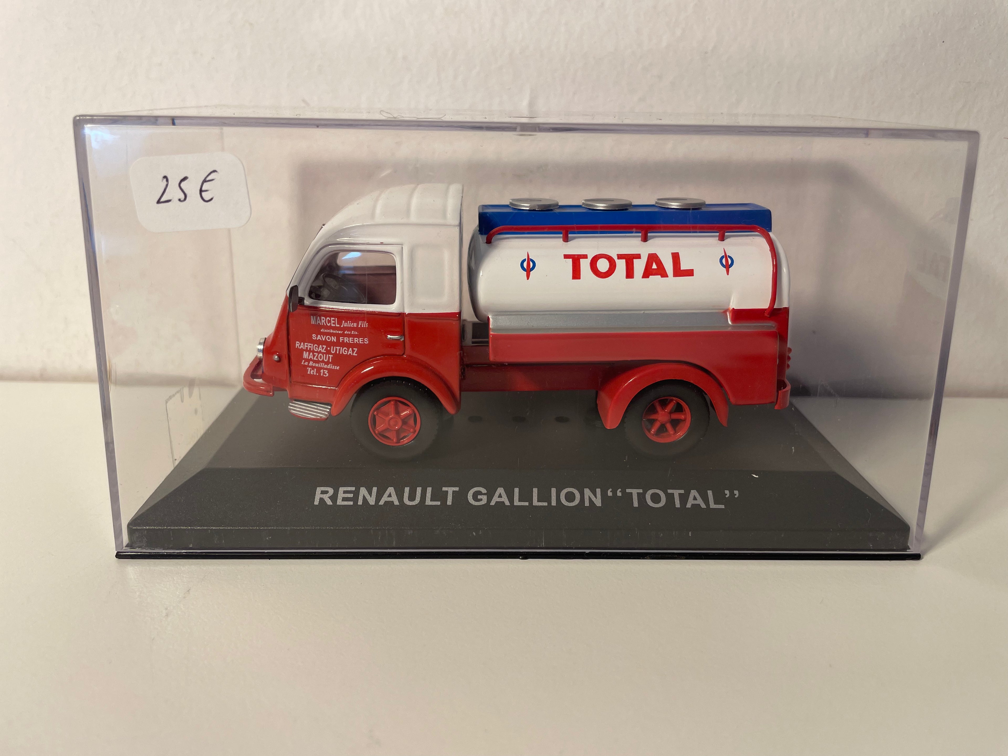 Renault Galion TOTAL