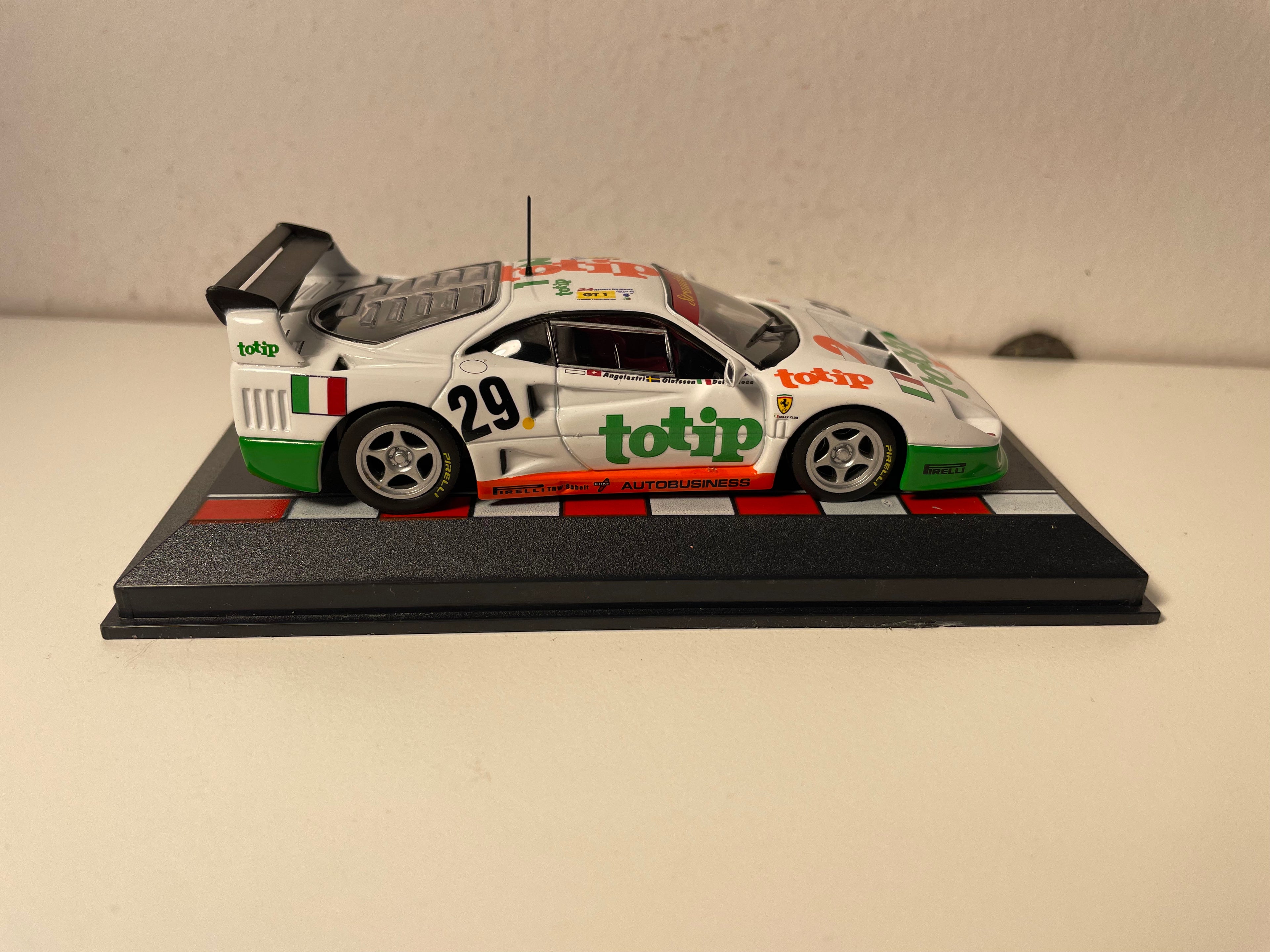 Ferrari F40 LM Weiß und Grün Nummer 29 - 24 Stunden von Le Mans 1994