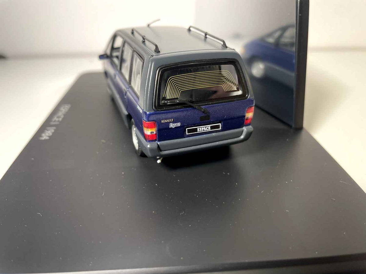 Renault Espace 1 niebieska z 1984 - Eligor