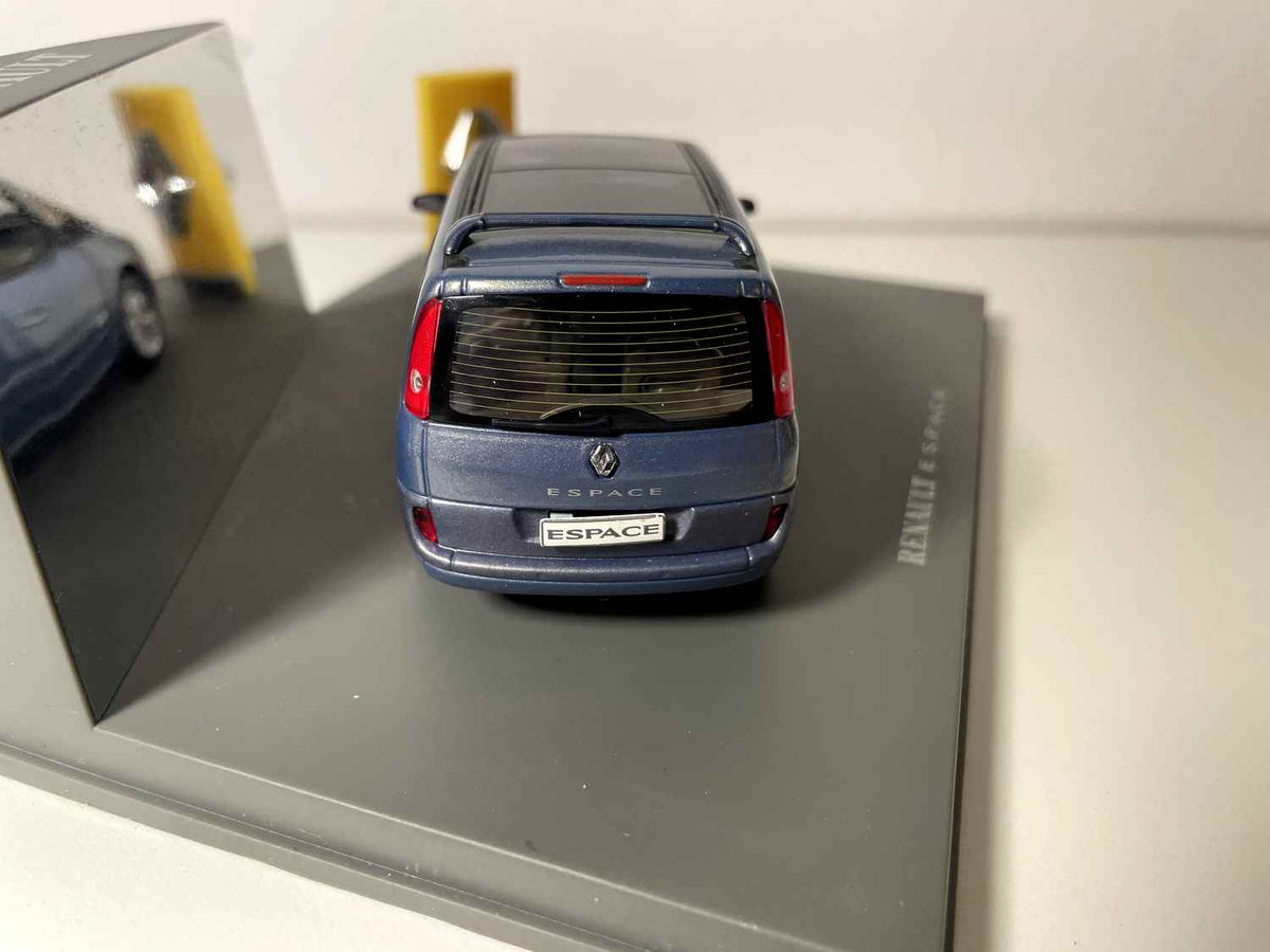 Renault Espace bleue - Universal Hobbies