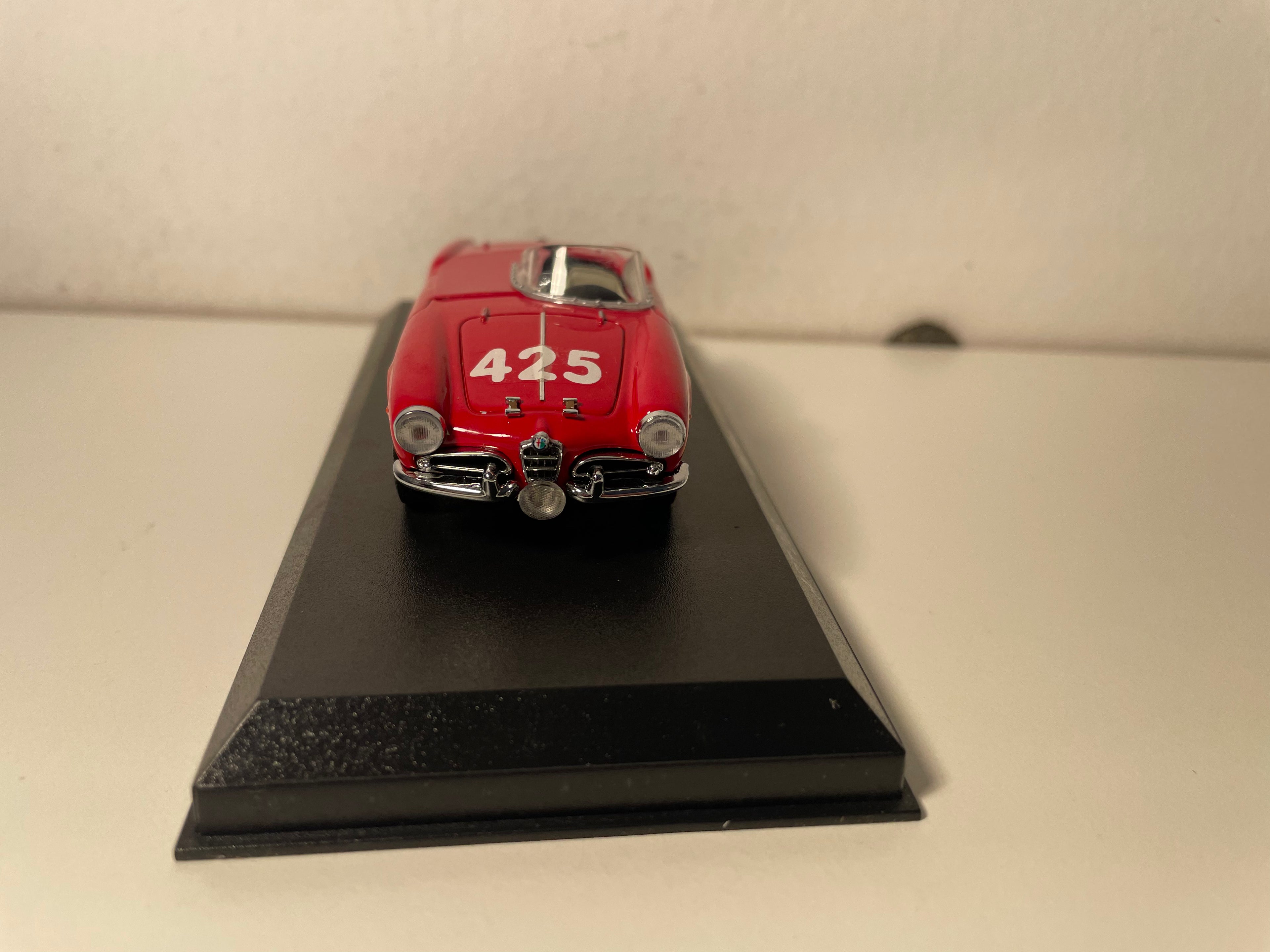 Alfa Romeo Giulietta Spyder Red Number 425 from 1958 - DetailCars Collection Reference 206
