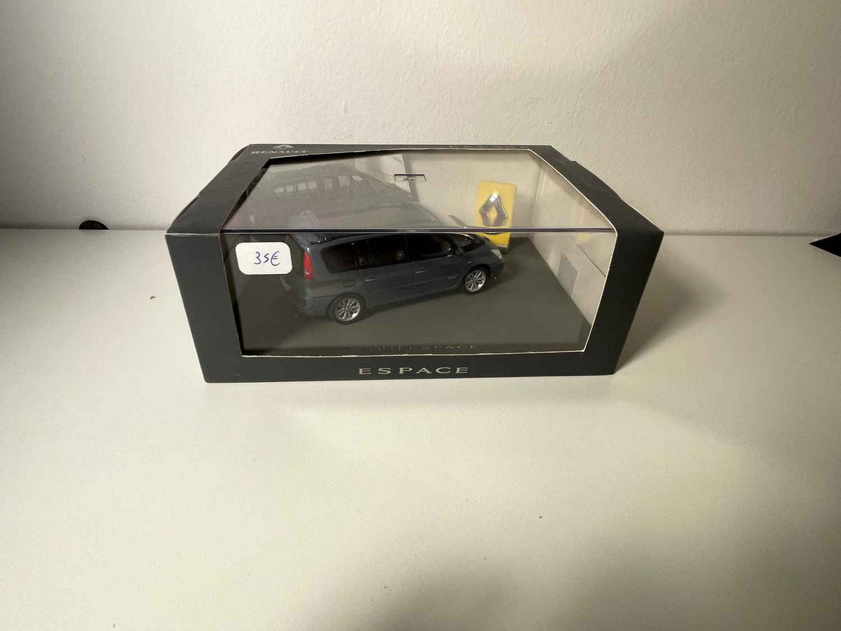 Renault Espace bleue - Universal Hobbies