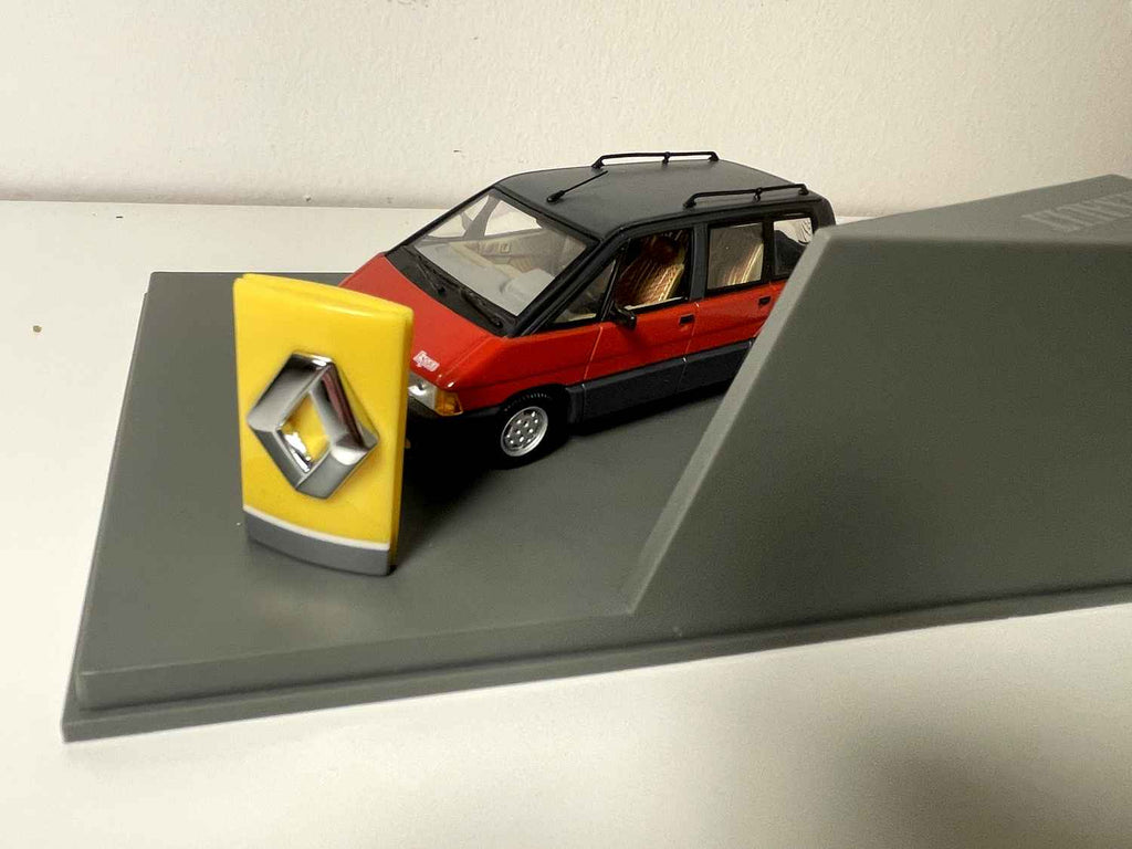 Renault Espace rout de 1984 - Universal Hobbies