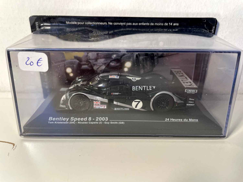 Bentley Speed 8 verte foncée numéro 7 - 24 heures du Mans de 2003