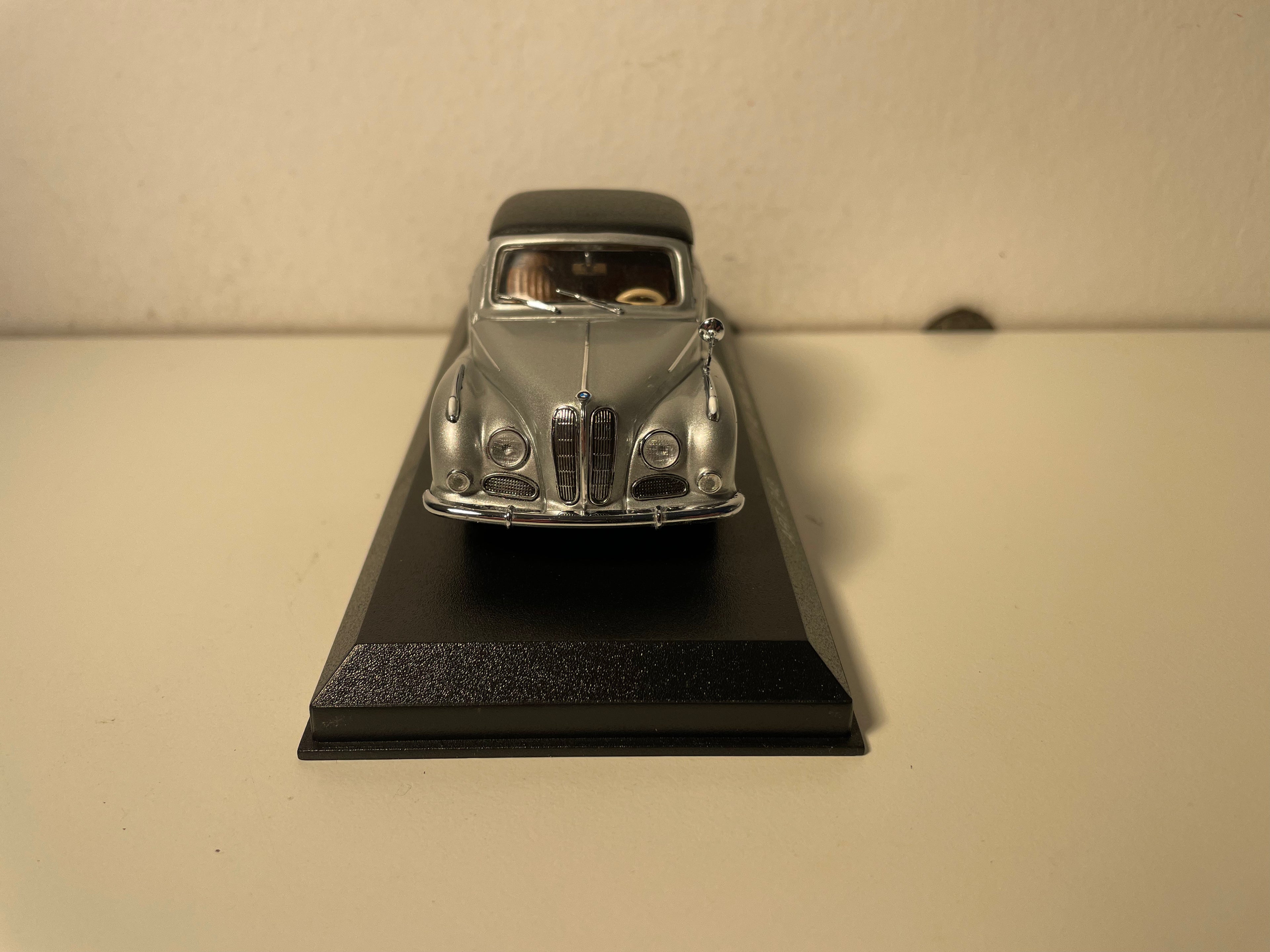 BMW 502 Cabrio grise et capote noire - collection DetailCars référence 243