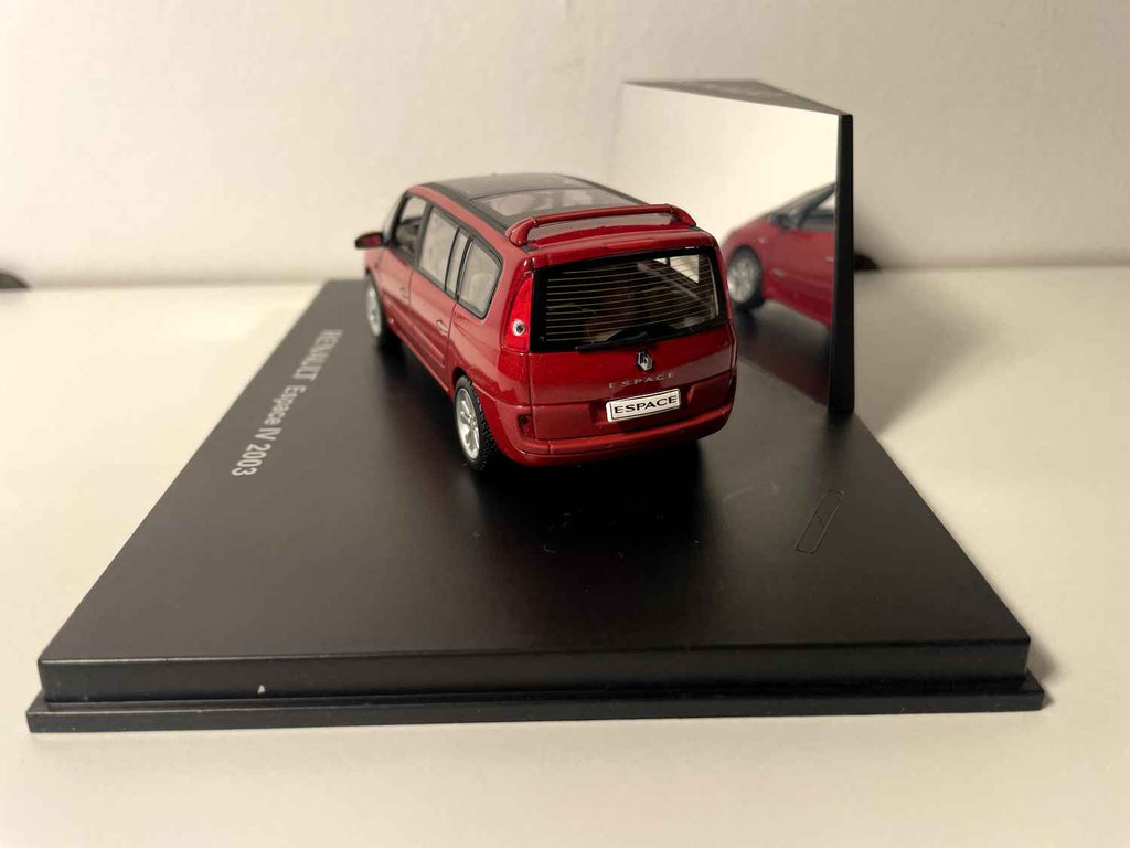 Renault Espace 4 rout - 2003 - Universal Hobbies
