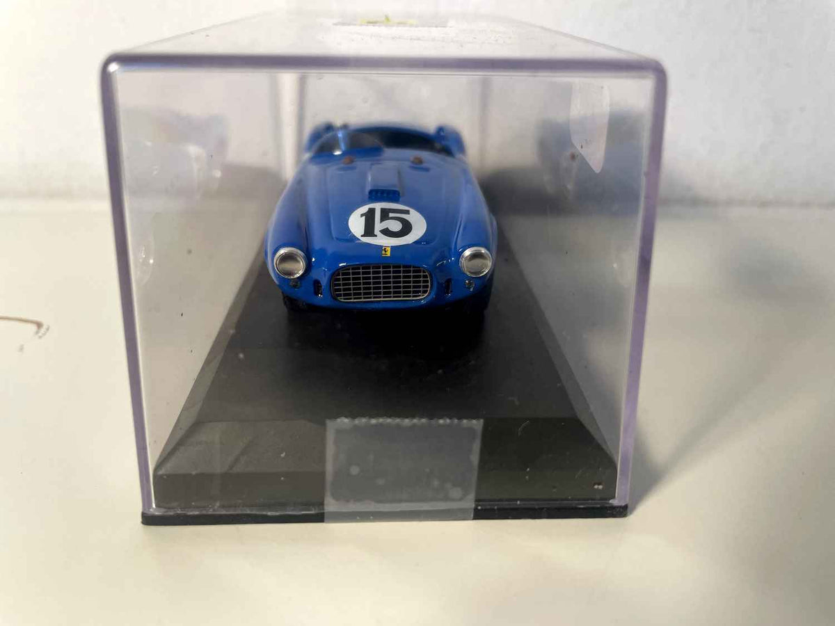 Ferrari 340 América bleue numéro 15 - 24 heures du Mans de 1952 - collection TOP MODEL référence V5275