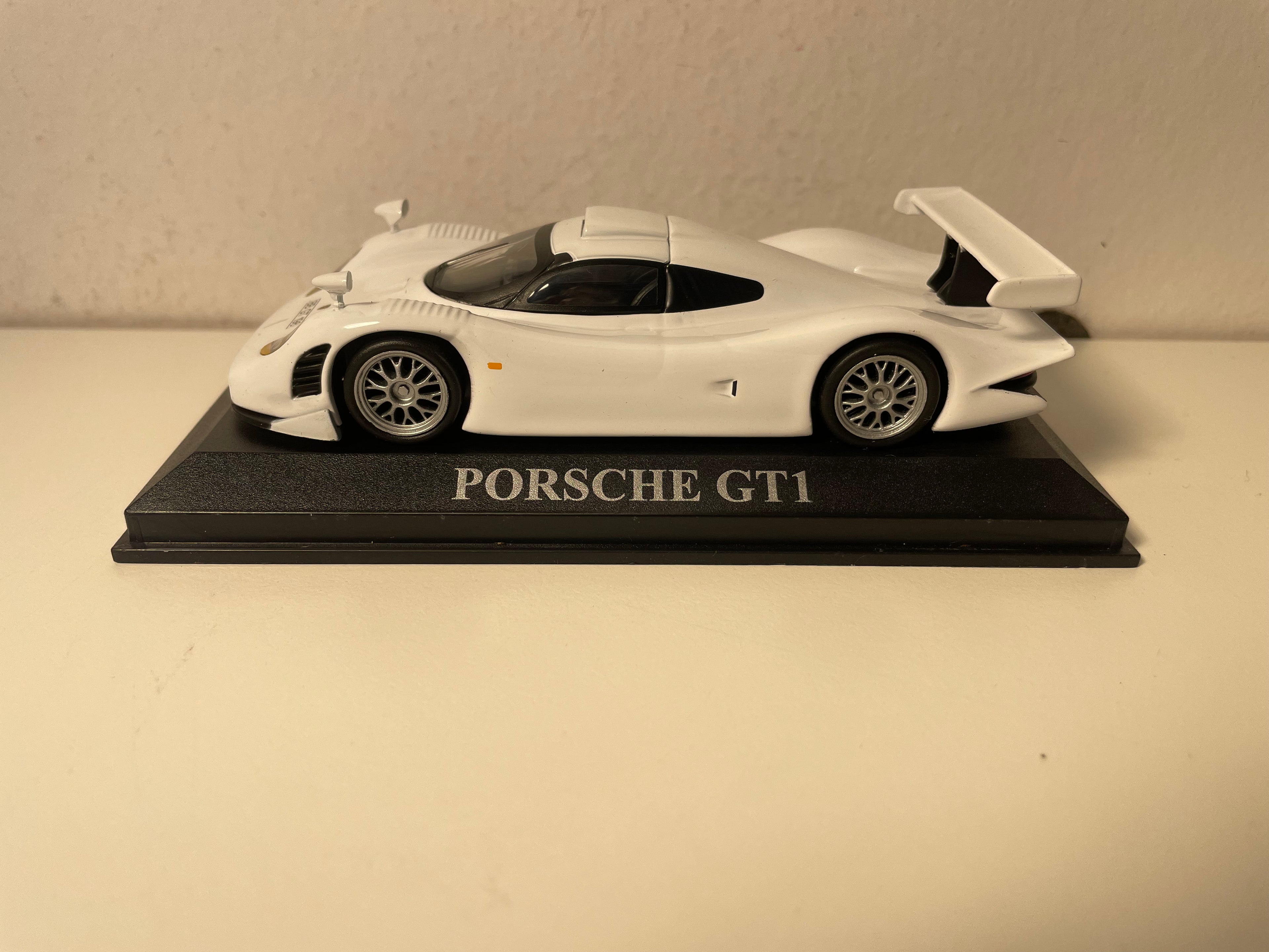 Wäissen Porsche GT1
