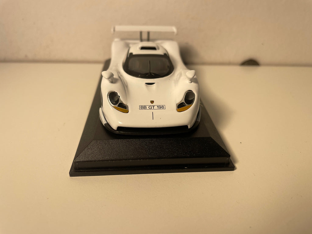 Porsche GT1 bianca
