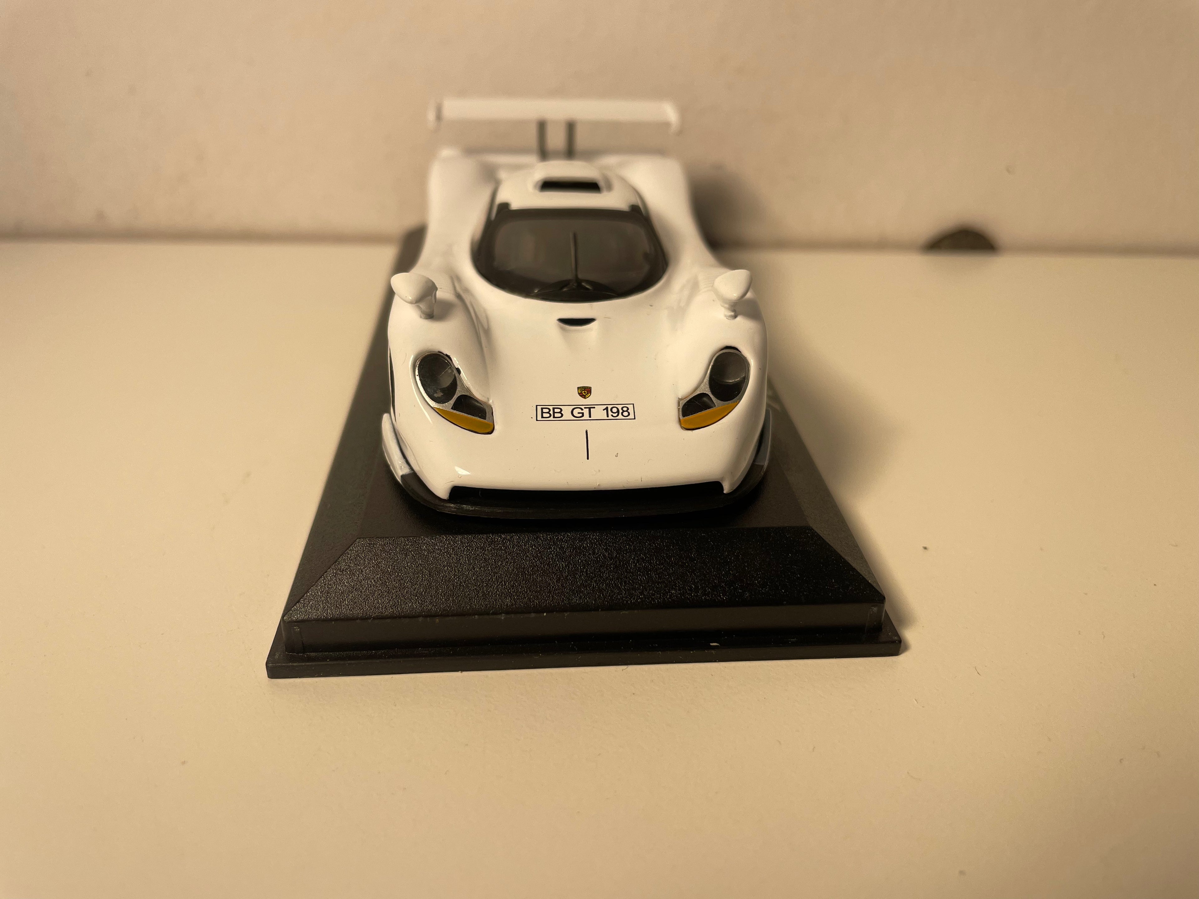 Wäissen Porsche GT1