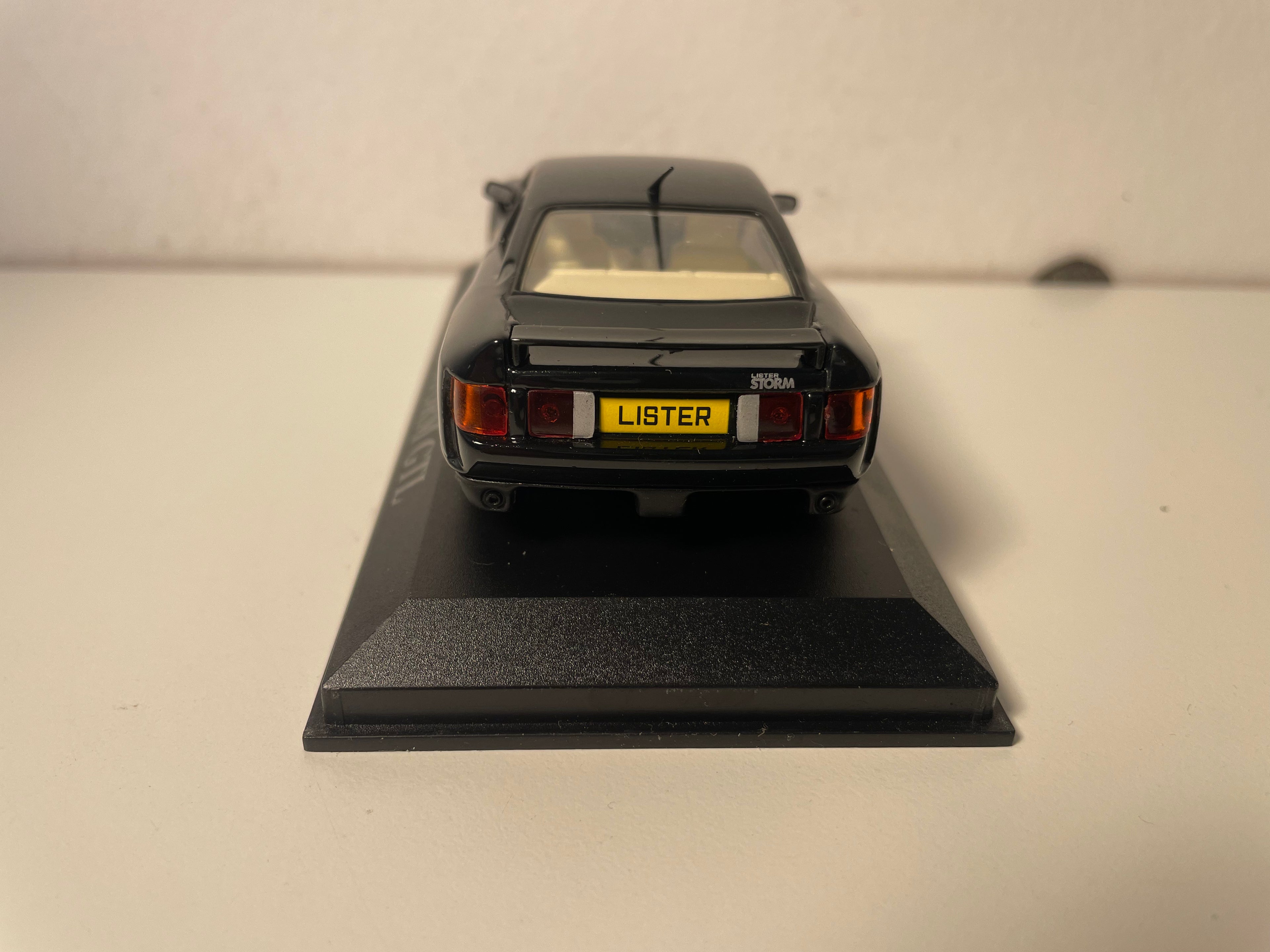 Lister Storm GTL Negro