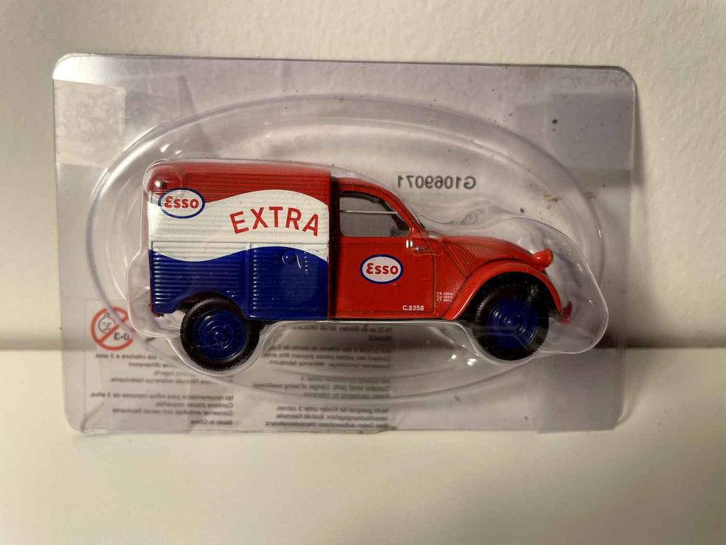 Citroën 2 CV AZU fourgonnette tôlée rouge, blanche et bleue ESSO - Norev (sous blister)