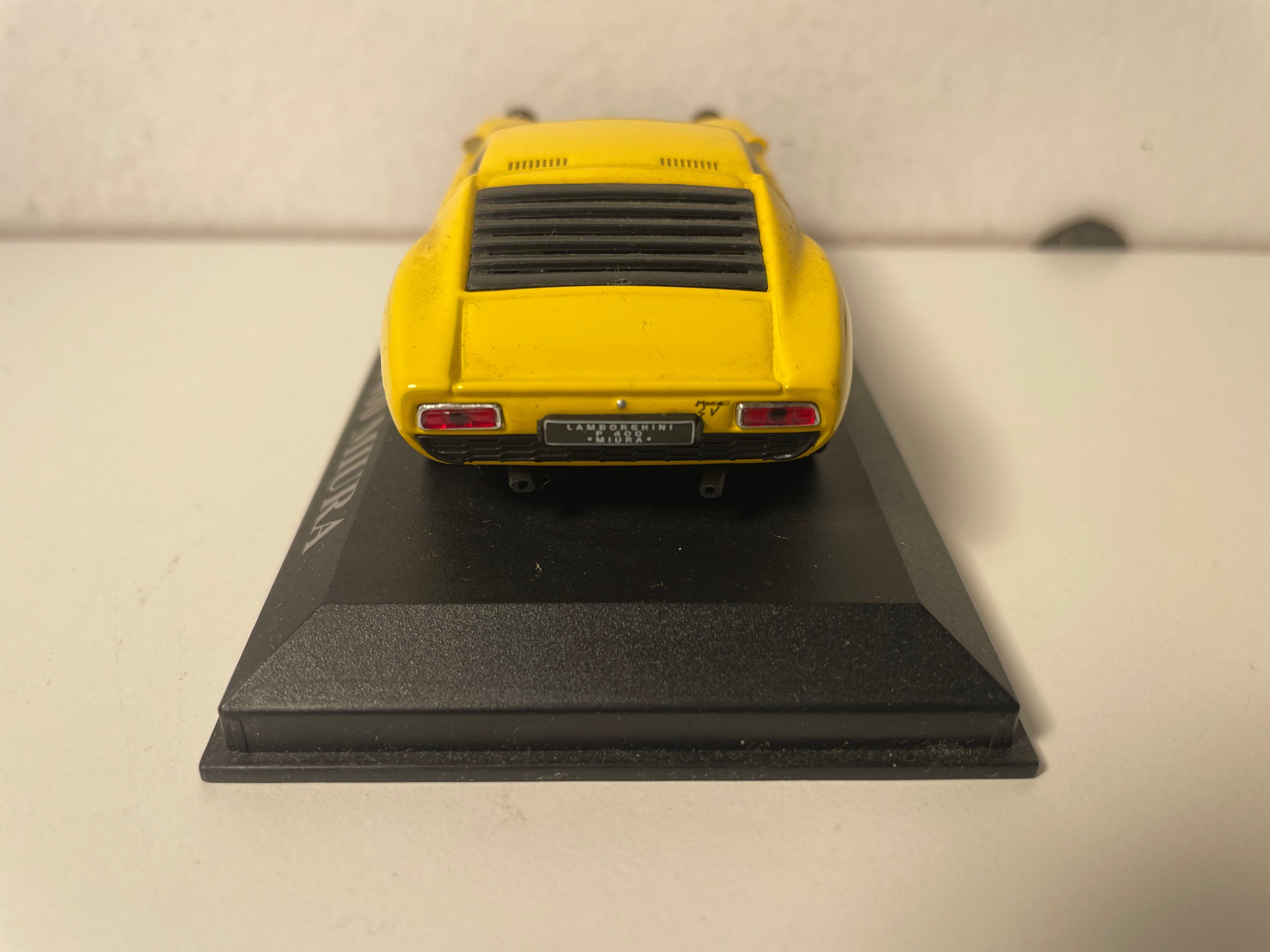 Yellow Lamborghini P400 Miura