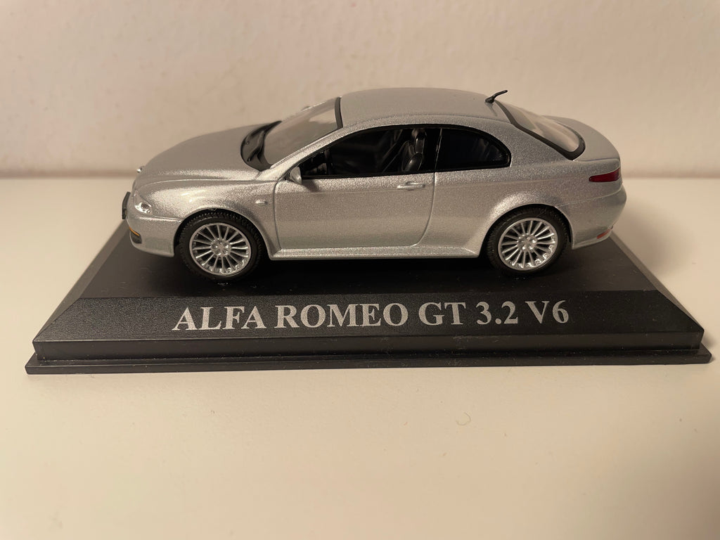 Alfa Roméo GT 3.2 V6 grise
