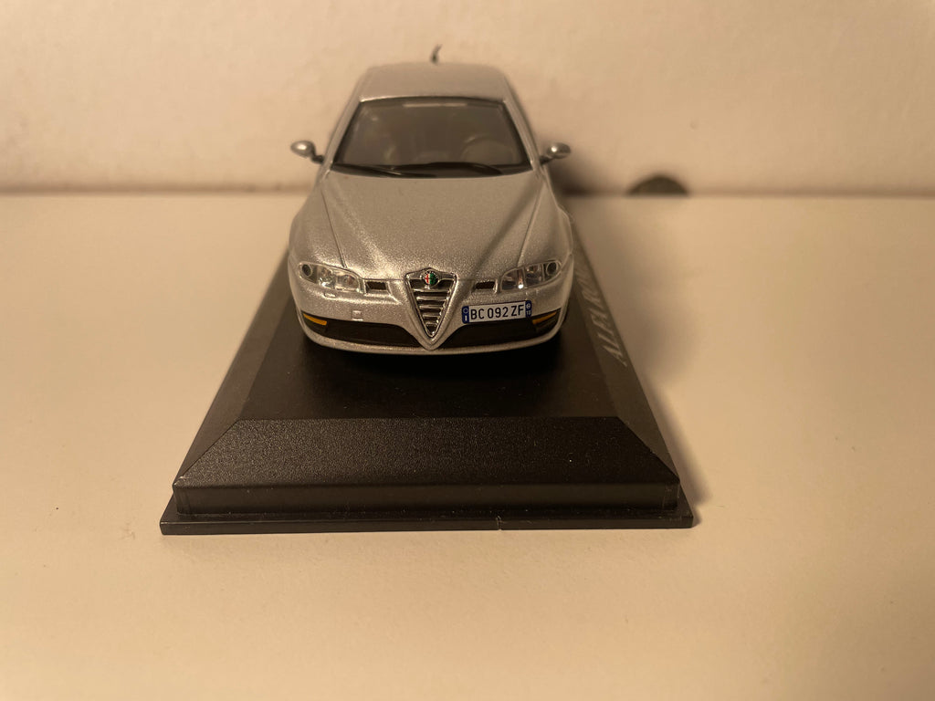 Alfa Roméo GT 3.2 V6 grise