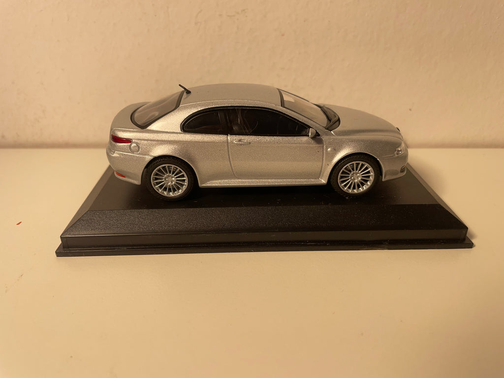 Alfa Roméo GT 3.2 V6 grise