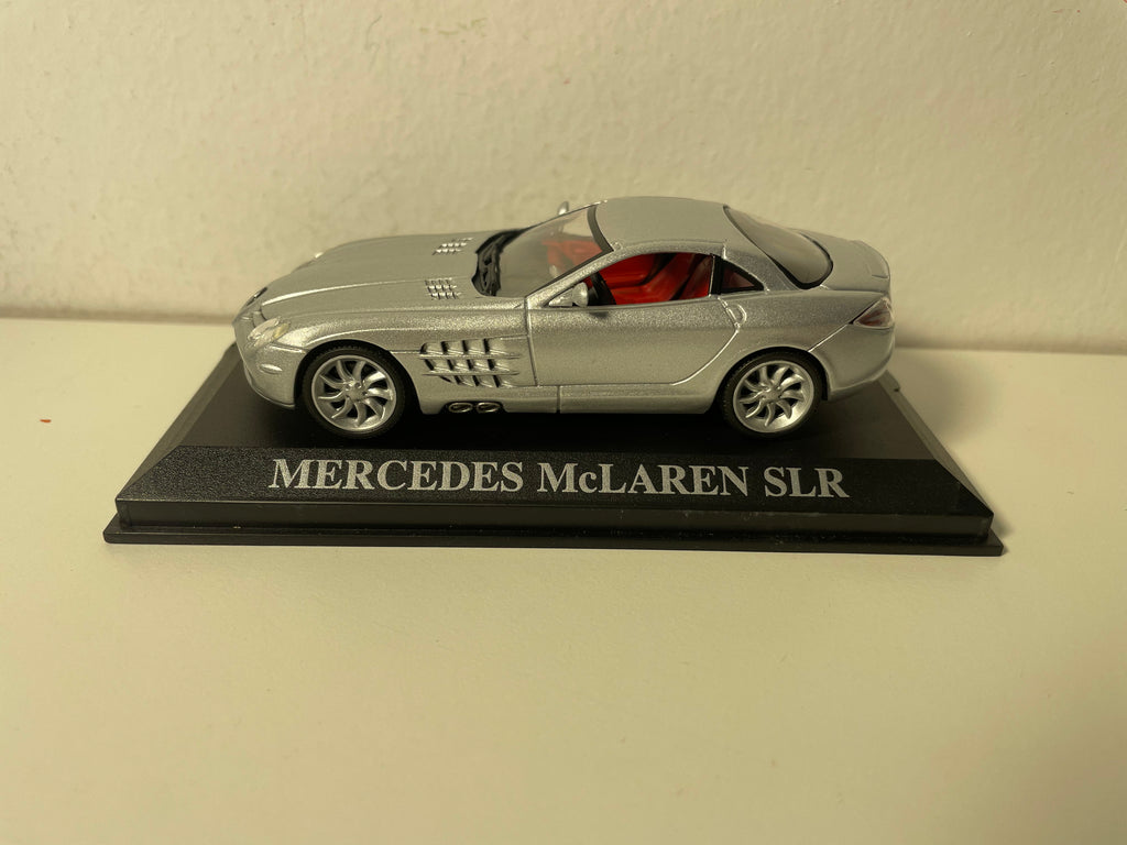 Grijze Mercedes McLaren SLR
