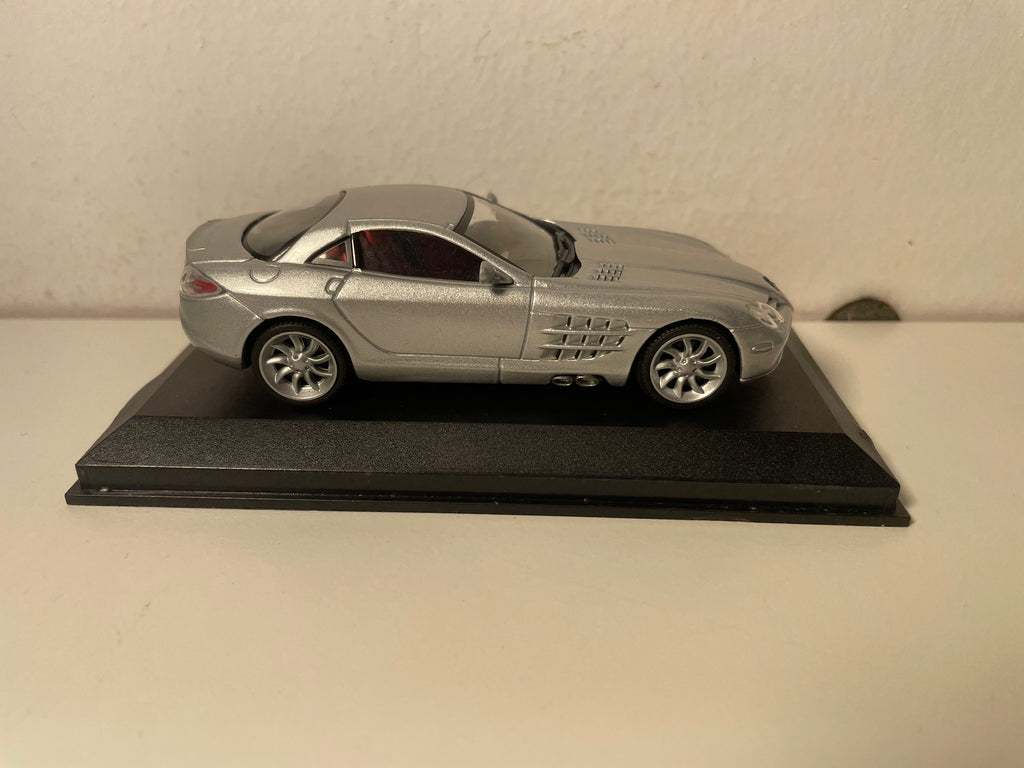 Grijze Mercedes McLaren SLR