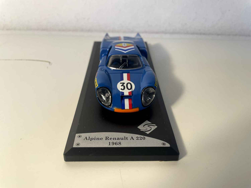 Renault Alpine A220 blau Nummer 30 von 1968 (Solido Racing Kollektion)