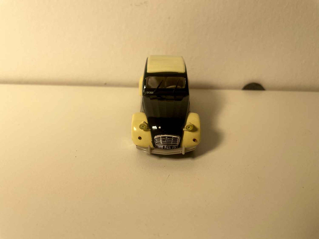 Citroën 2 CV 6 Dolly noire et beige - Norev (sous blister)