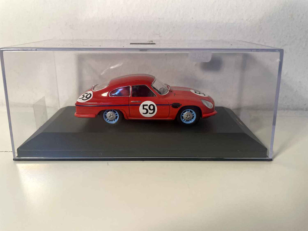 DB Panhard HBR4 rouge et bandes grises numéro 59 - 24 heures du Mans de 1959 - IXO