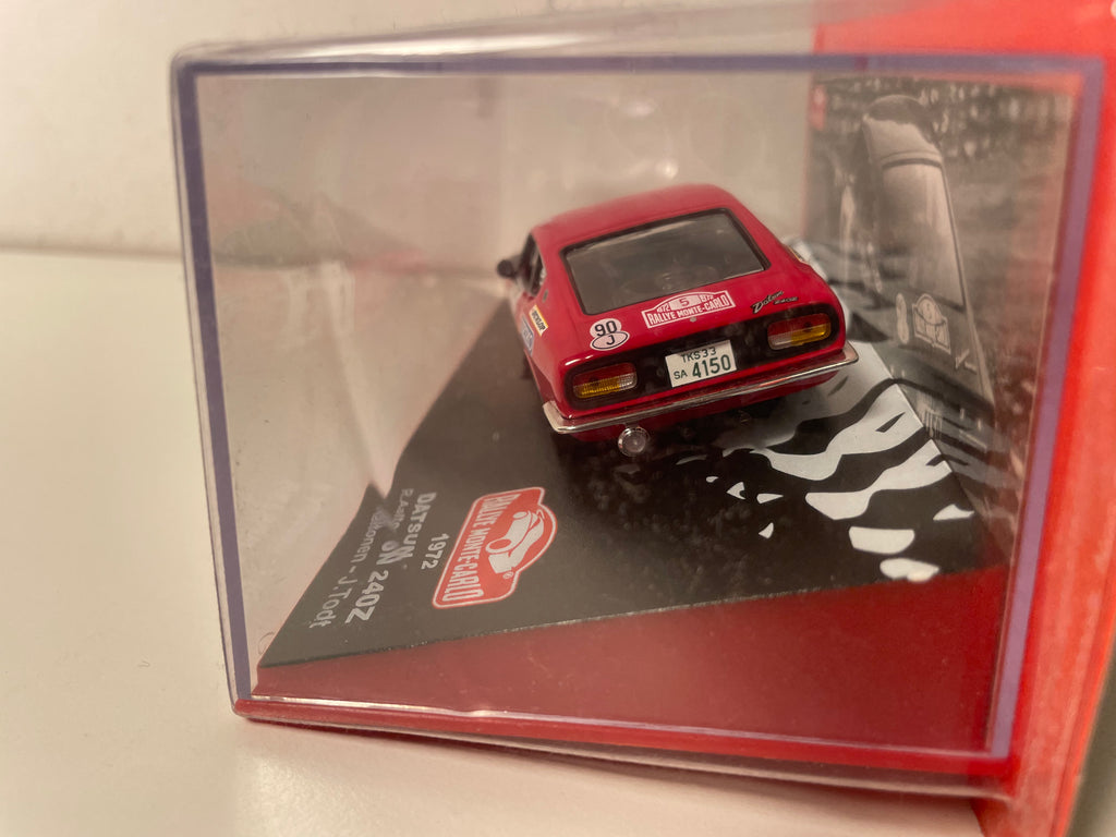 Datsun 240Z rouge et noire numéro 5 - rallye de Monté-Carlo de 1972