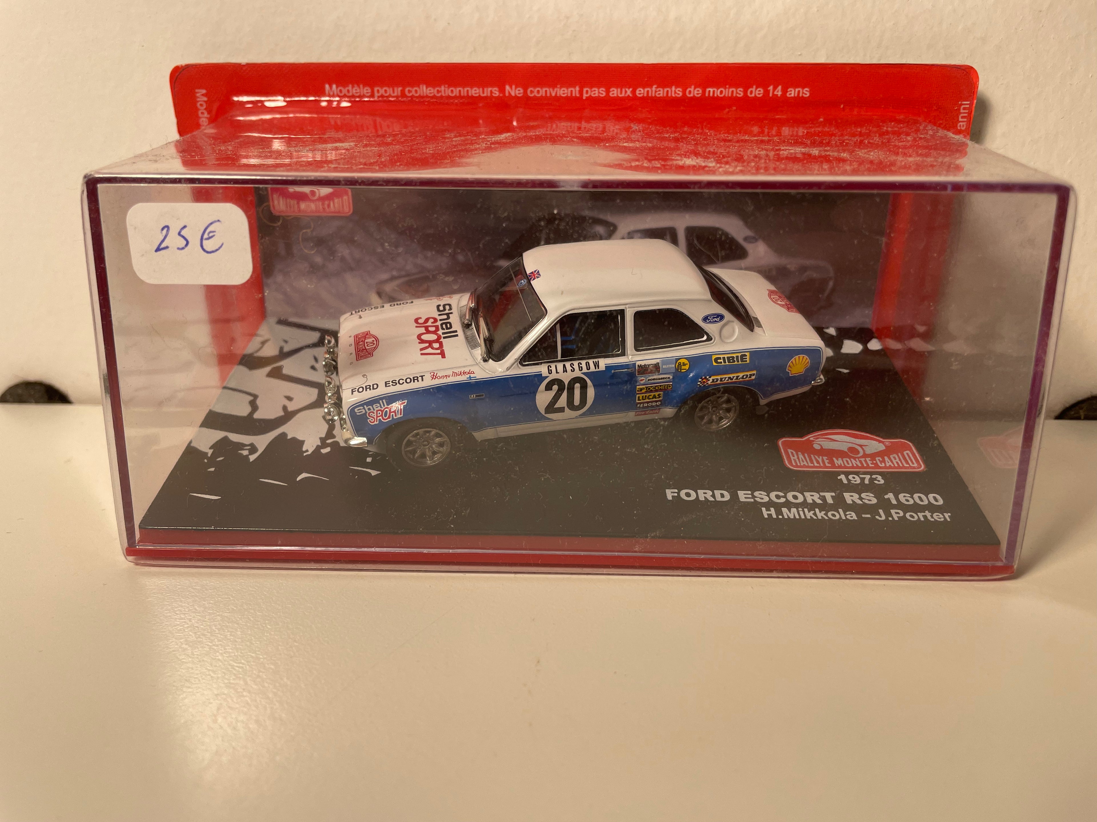 Ford Escort RS 21600 wäiss a blo Nummer 20 - Rallye vu Monte-Carlo 1973