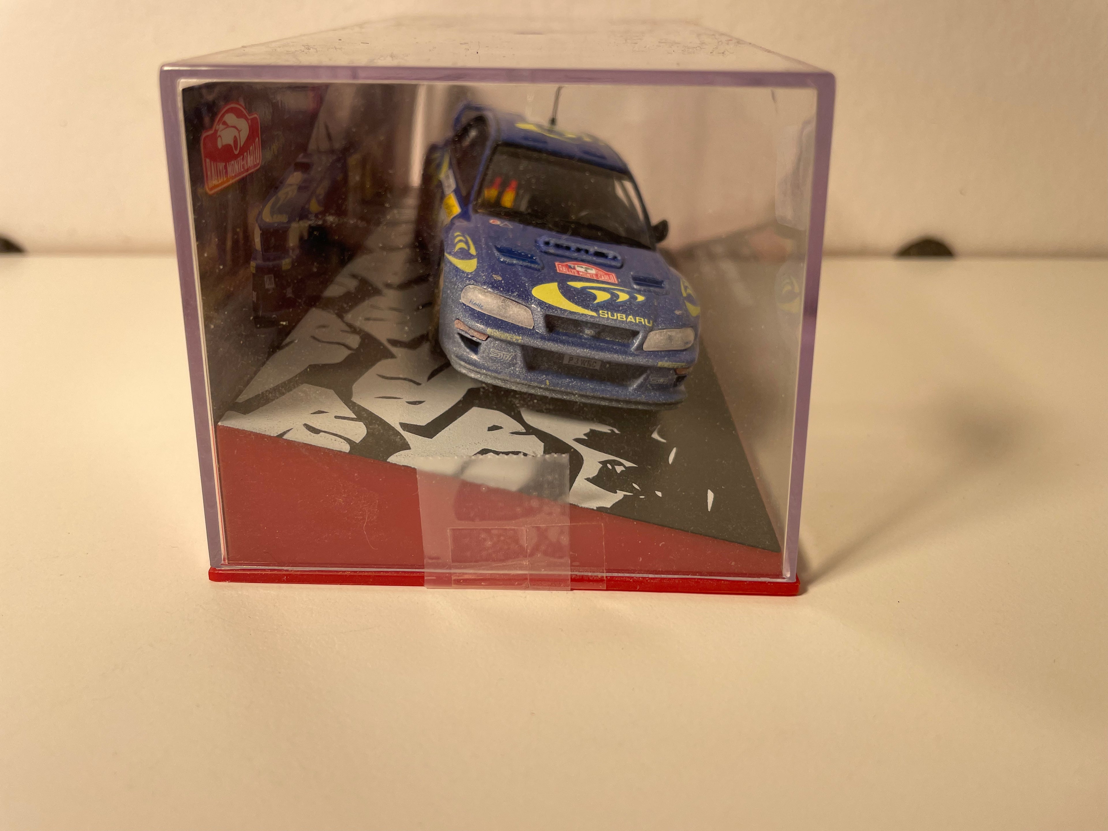 Subaru Impréza WRC niebiesko-żółta numer 4 - rajd Monte-Carlo 1997