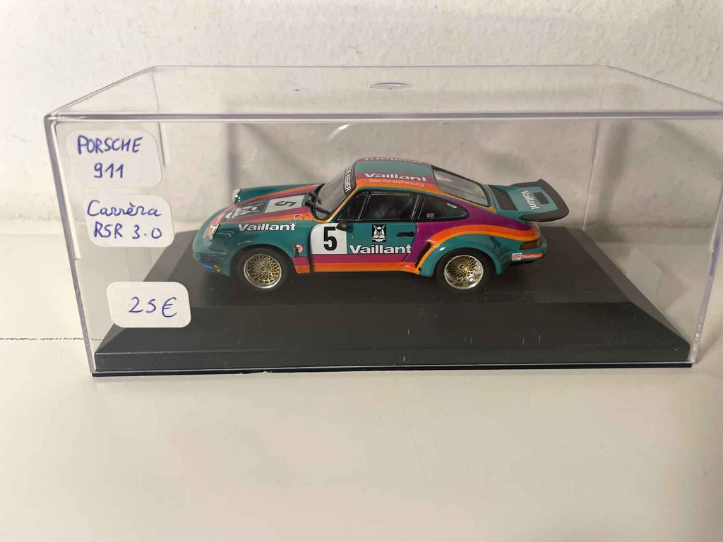 Porsche 911 Carréra RSR 3.0 zielony, pomarańczowy i fioletowy numer 5 (Minichamps)