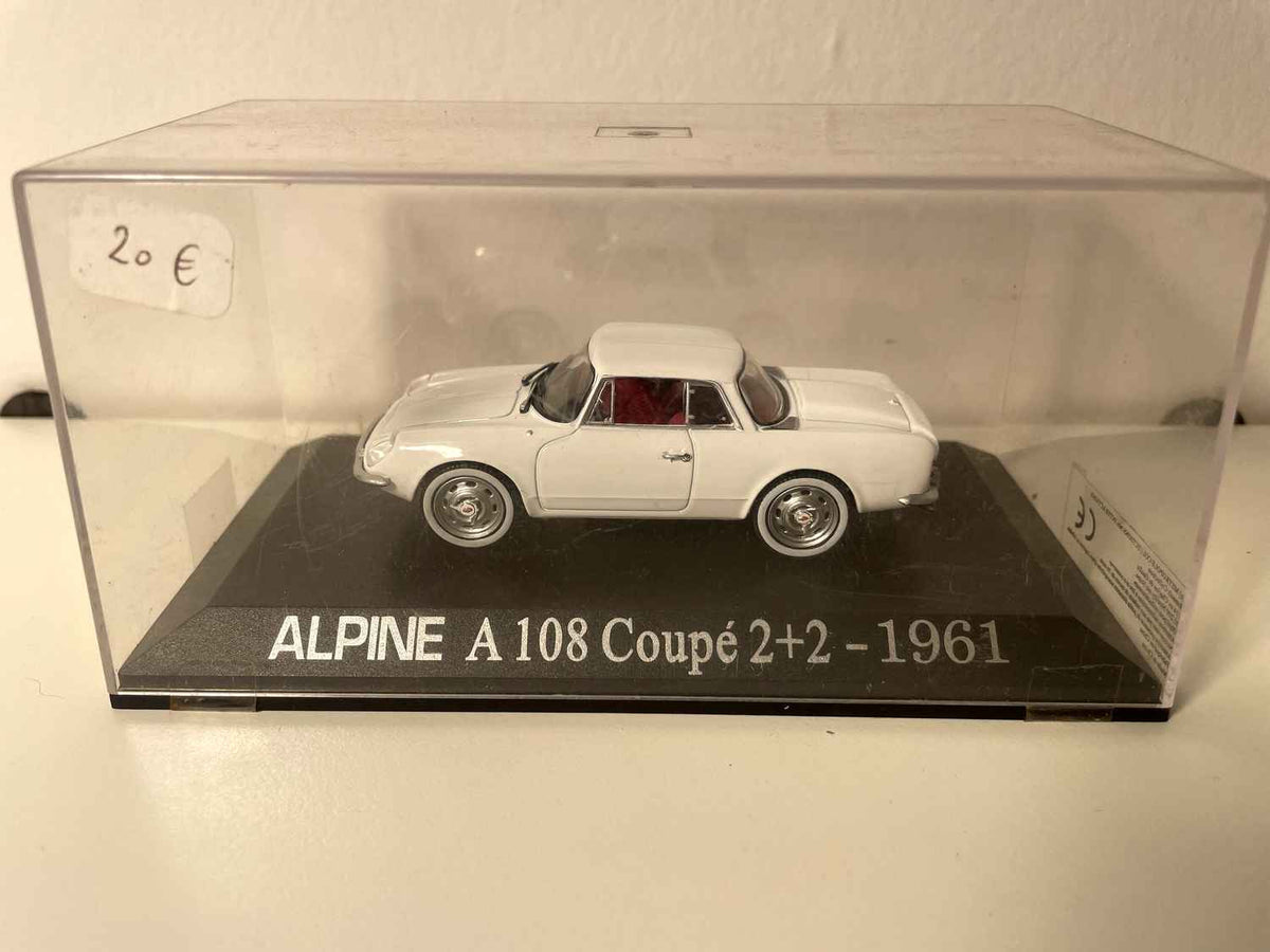 Wäissen Renault Alpine A108 2+2 Coupé vun 1961
