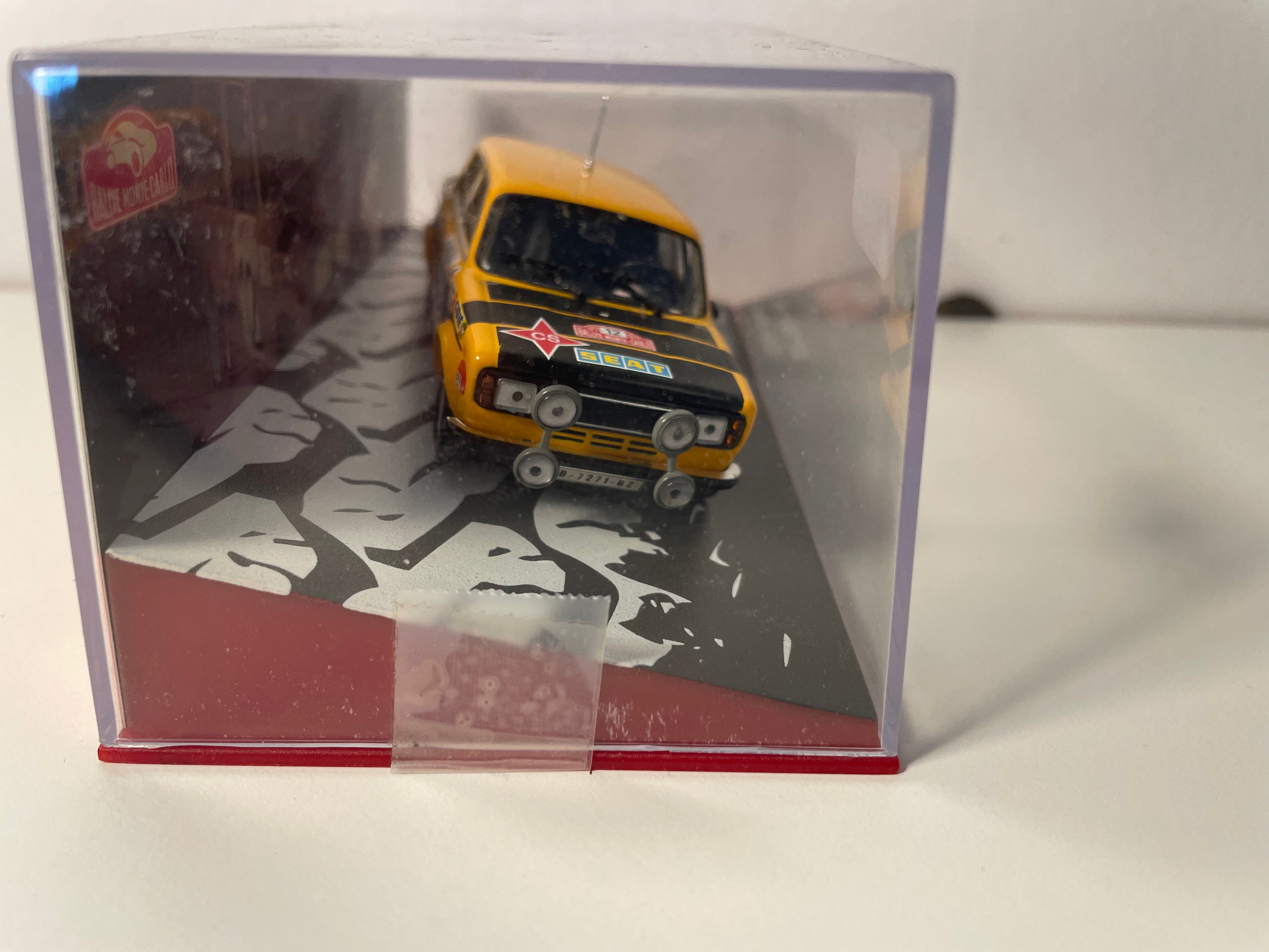 Seat 124D S 1800 arancione e nera numero 12 - rally di Monte-Carlo del 1977