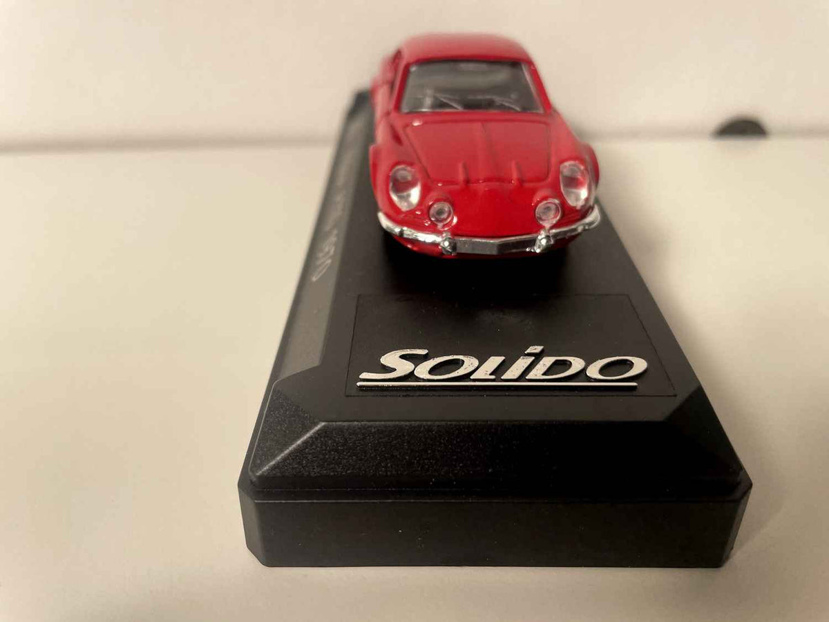 Renault Alpine A110 rojo de 1970 (referencia Solido 1803) con caja de cartón