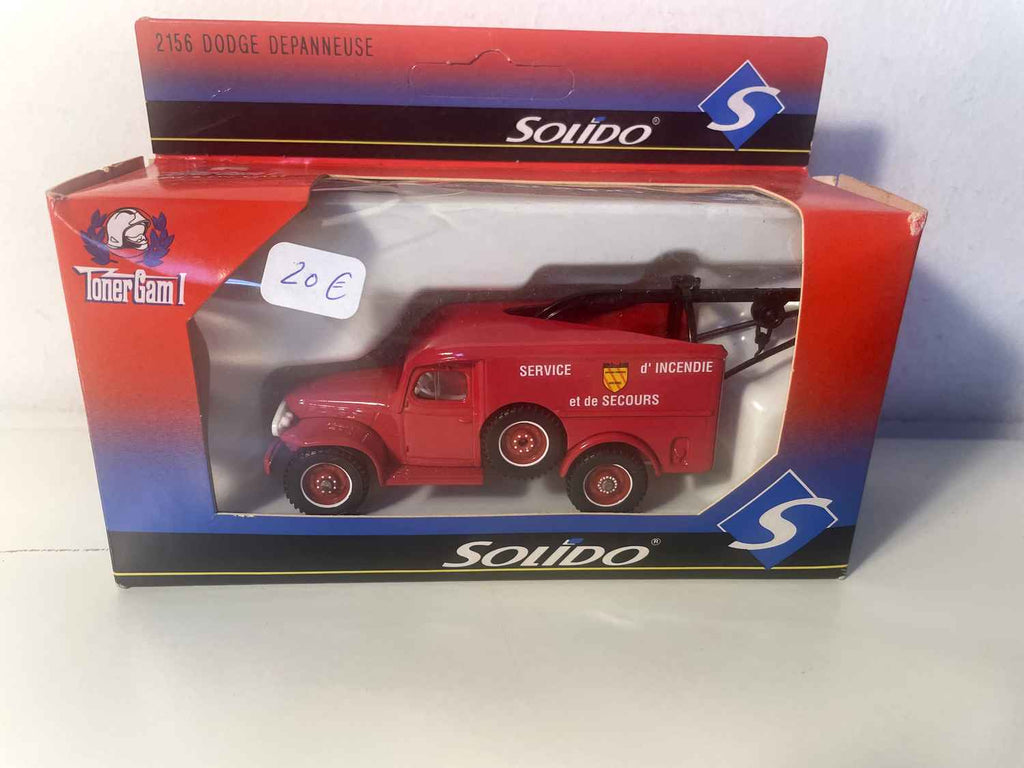 Red FIREFIGHTER Dodge tow truck (Solido reference 2156)
