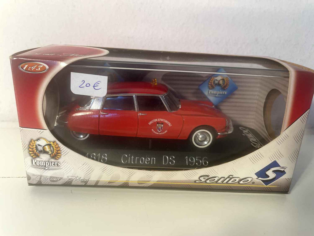 Citroën DS rouge POMPIERS de 1956 (Solido référence 4818)
