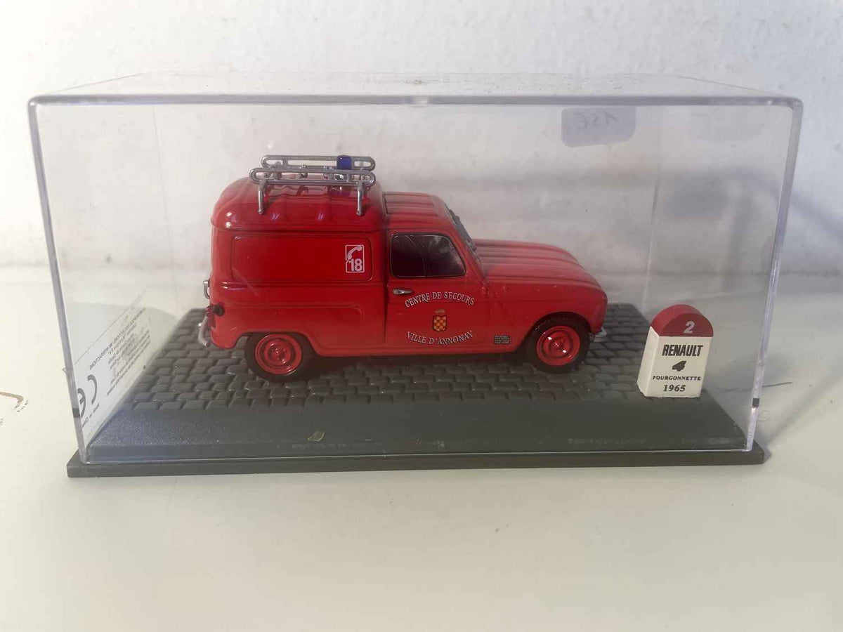 1965 rote Renault 4 Transporter der Annonay Feuerwehr