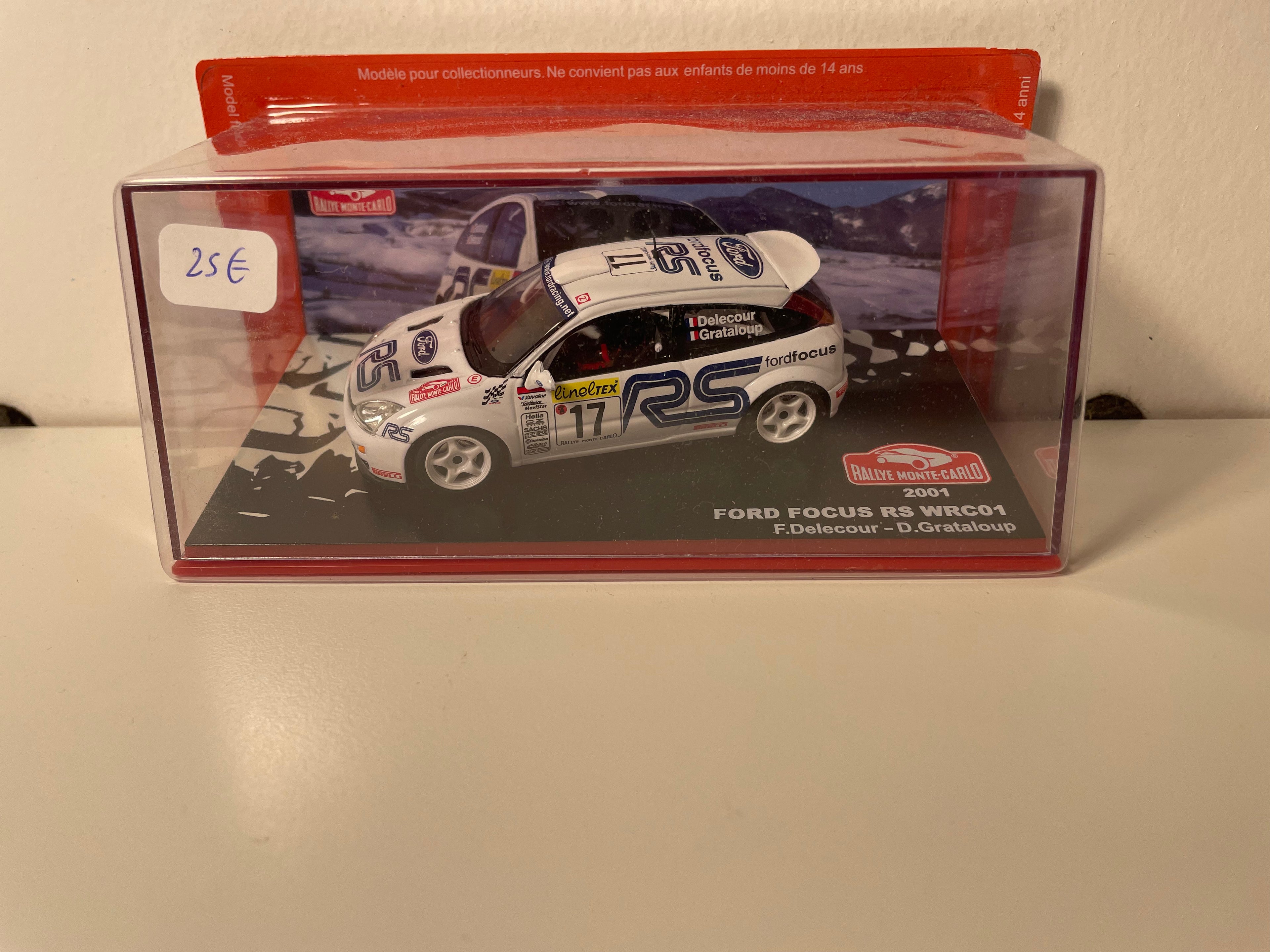 Ford Focus RS WRC01 wäiss Nummer 17 - Rallye Monte-Carlo 2001