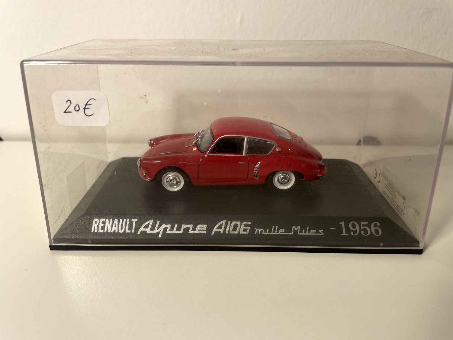 1956 Renault Alpine A106 Mille Miles red (duże pudełko z pleksi)
