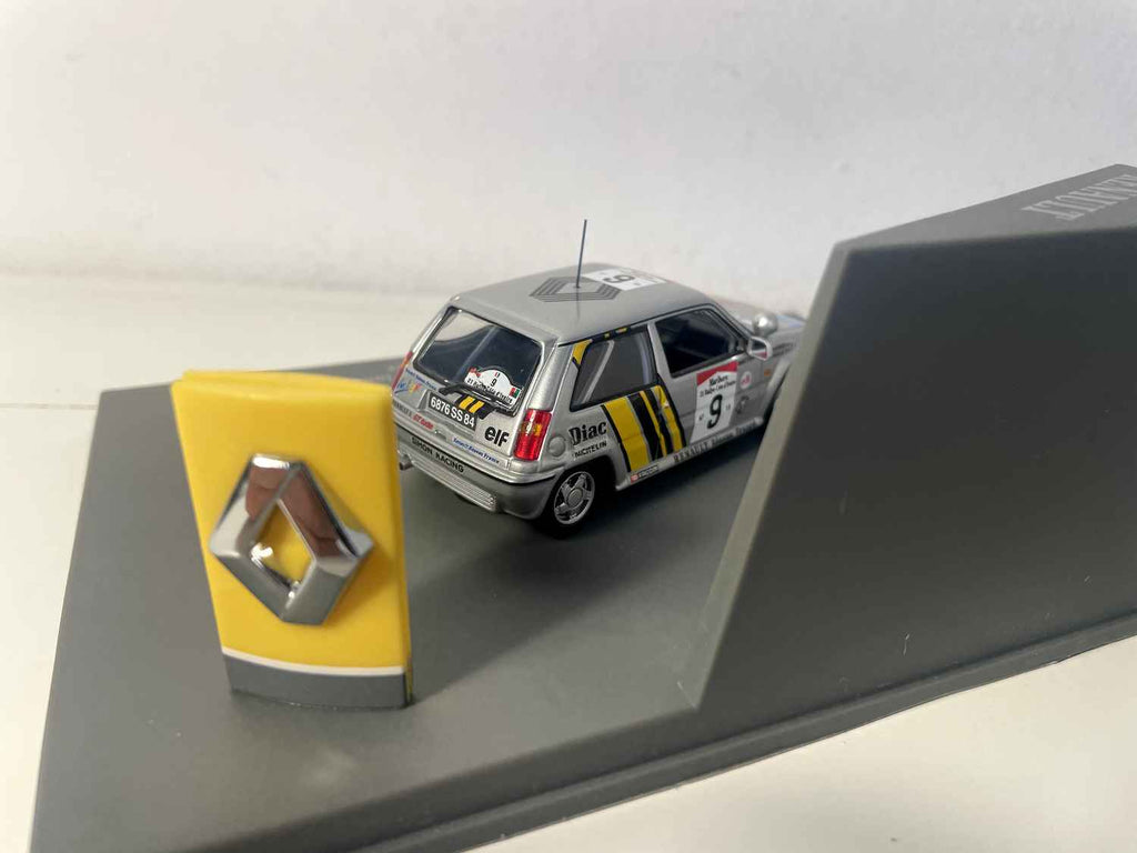 Renault 5 GT Turbo Diac grau Nummer 9 "Sieger der Côte d'Ivoire Rallye 1989 (rechteckige Box) - Universal Hobbies