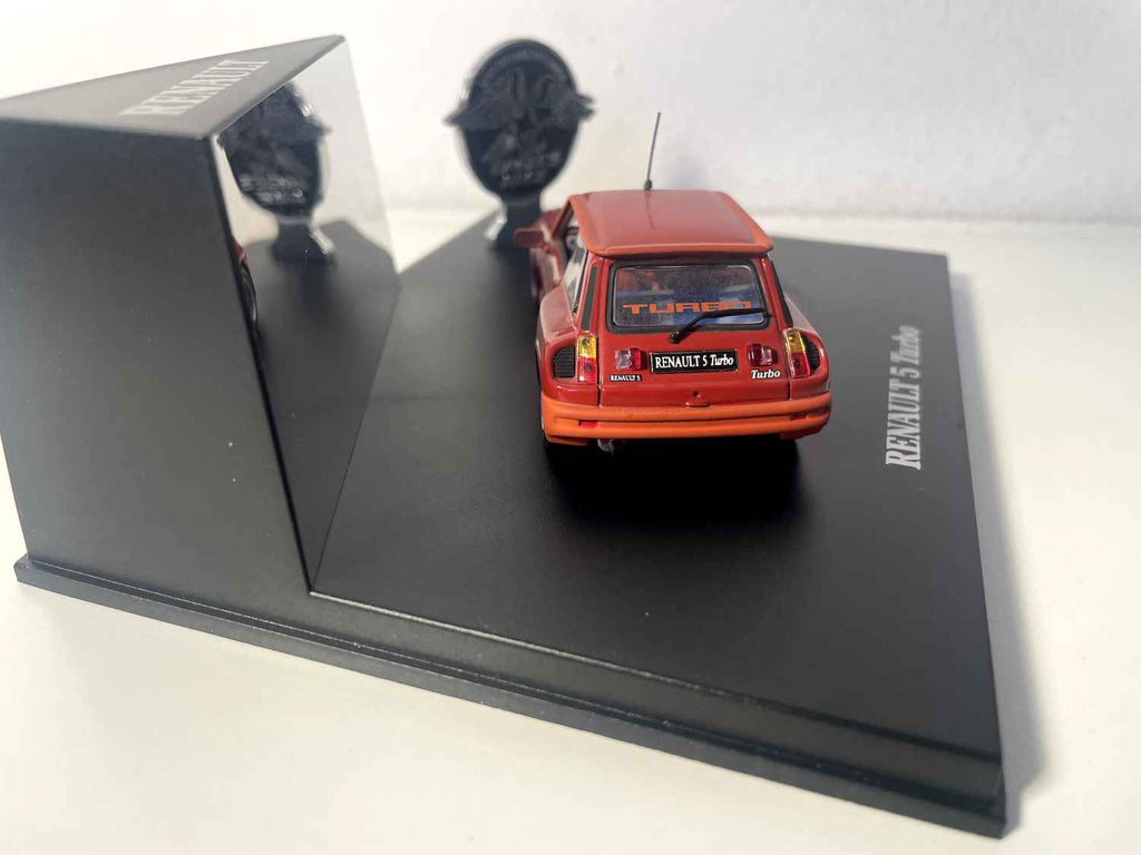 Renault 5 Turbo rouge (coffret boite rectangle) - EAGLE Collectibles par Universal Hobbies