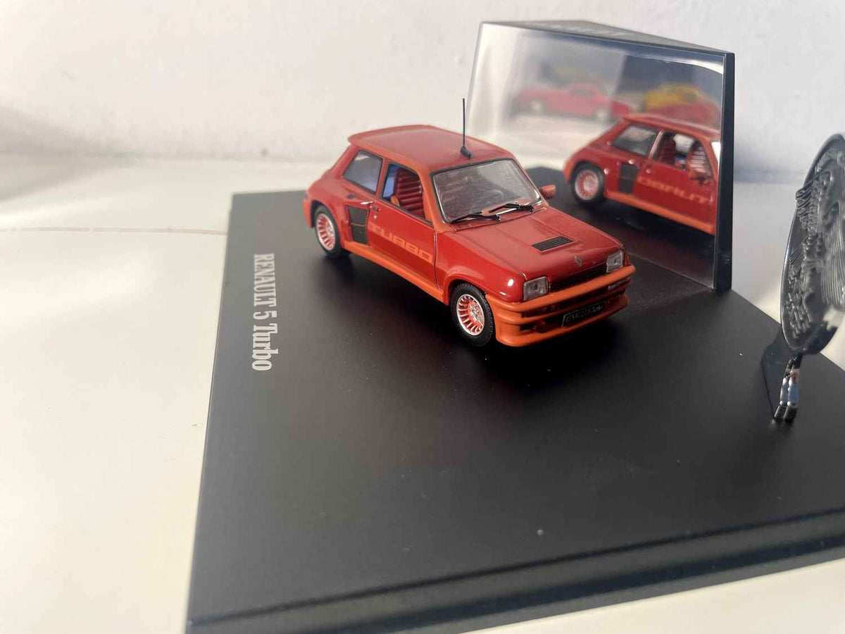 Renault 5 Turbo rouge (coffret boite rectangle) - EAGLE Collectibles par Universal Hobbies