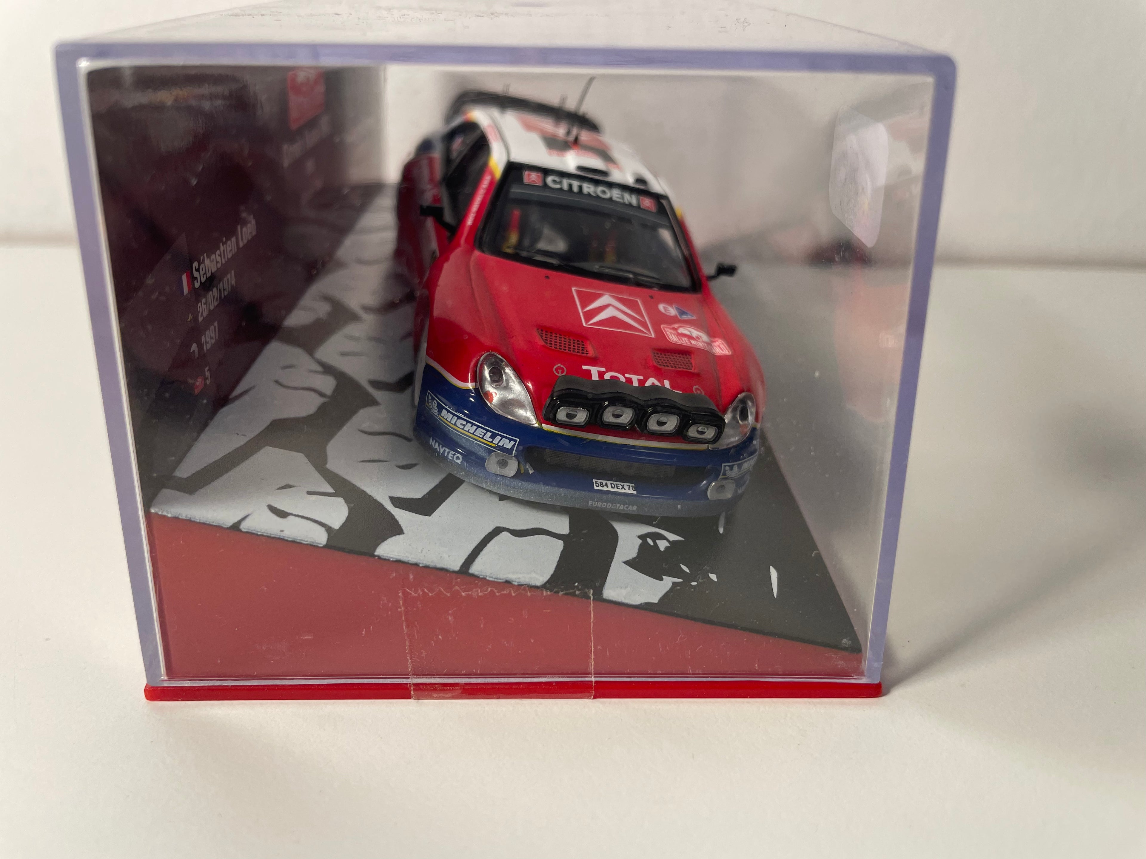 Citroën Xsara WRC rood, wit en blauw nummer 1 - Rallye Monte-Carlo 2005