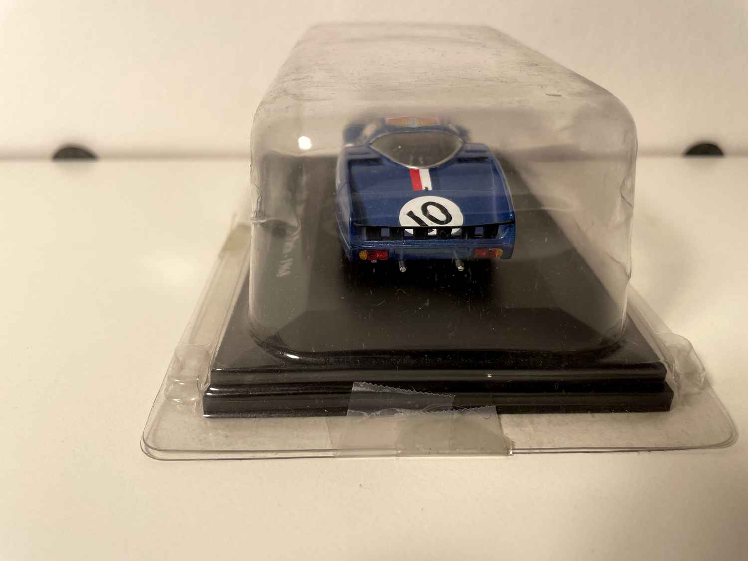 Renault Alpine A220 bleue numéro 10 - 1000 kms de Paris de 1968 (sous blister)