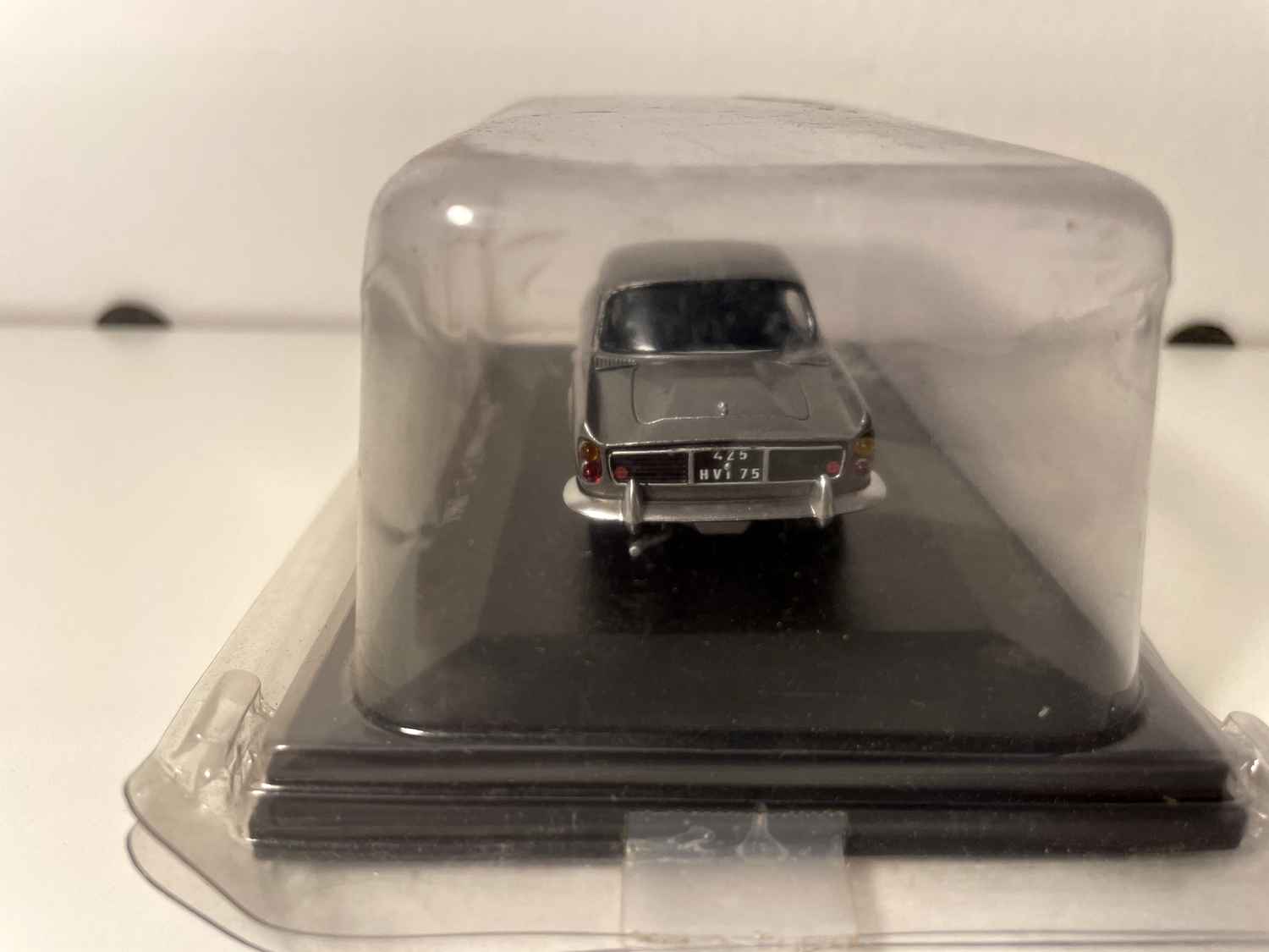 Renault Alpine 2+2 coupé gris de 1961