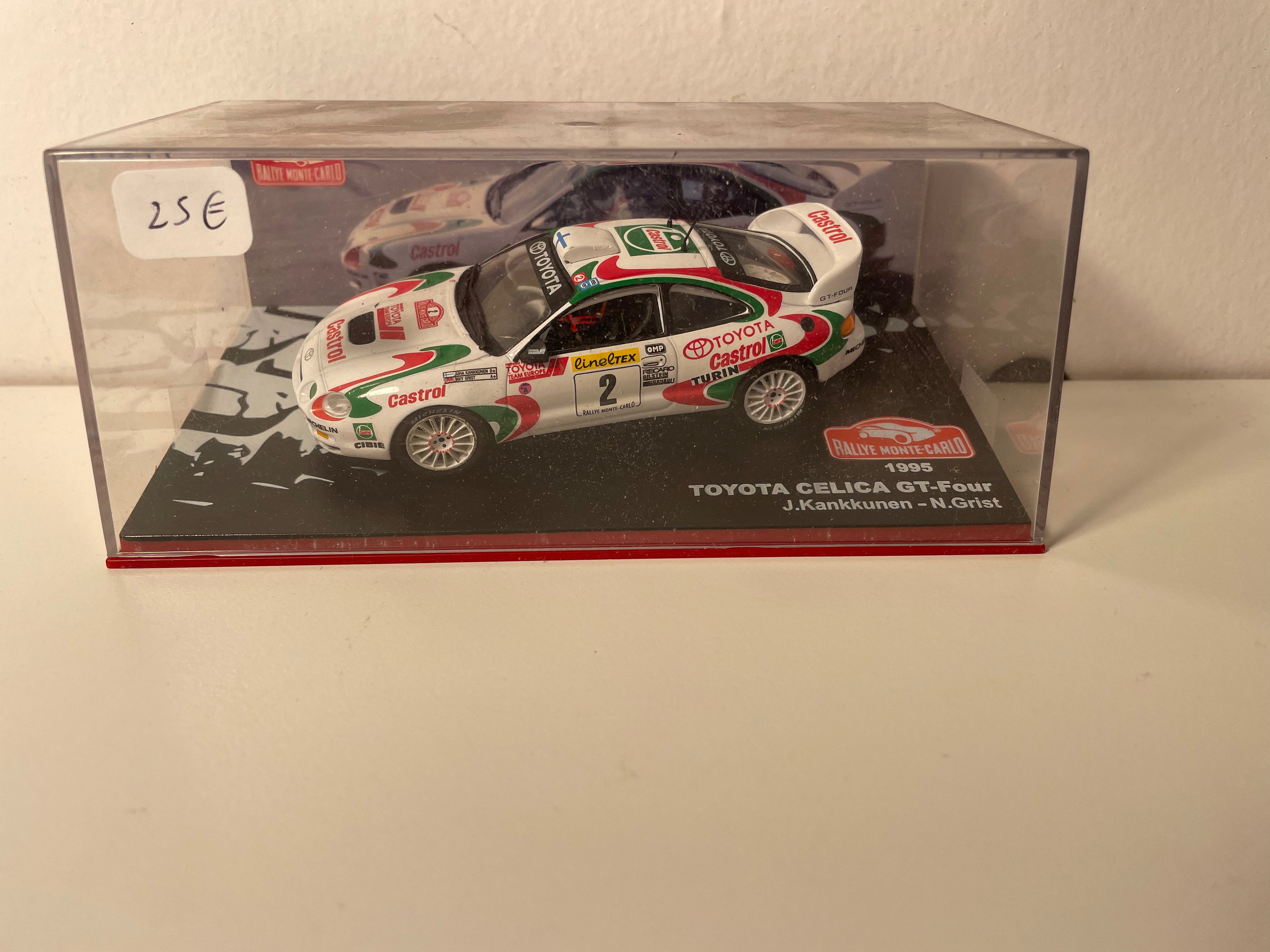 Toyota Célica GT-Four blanca, roja y verde número 2 - rallye de Monte-Carlo de 2005