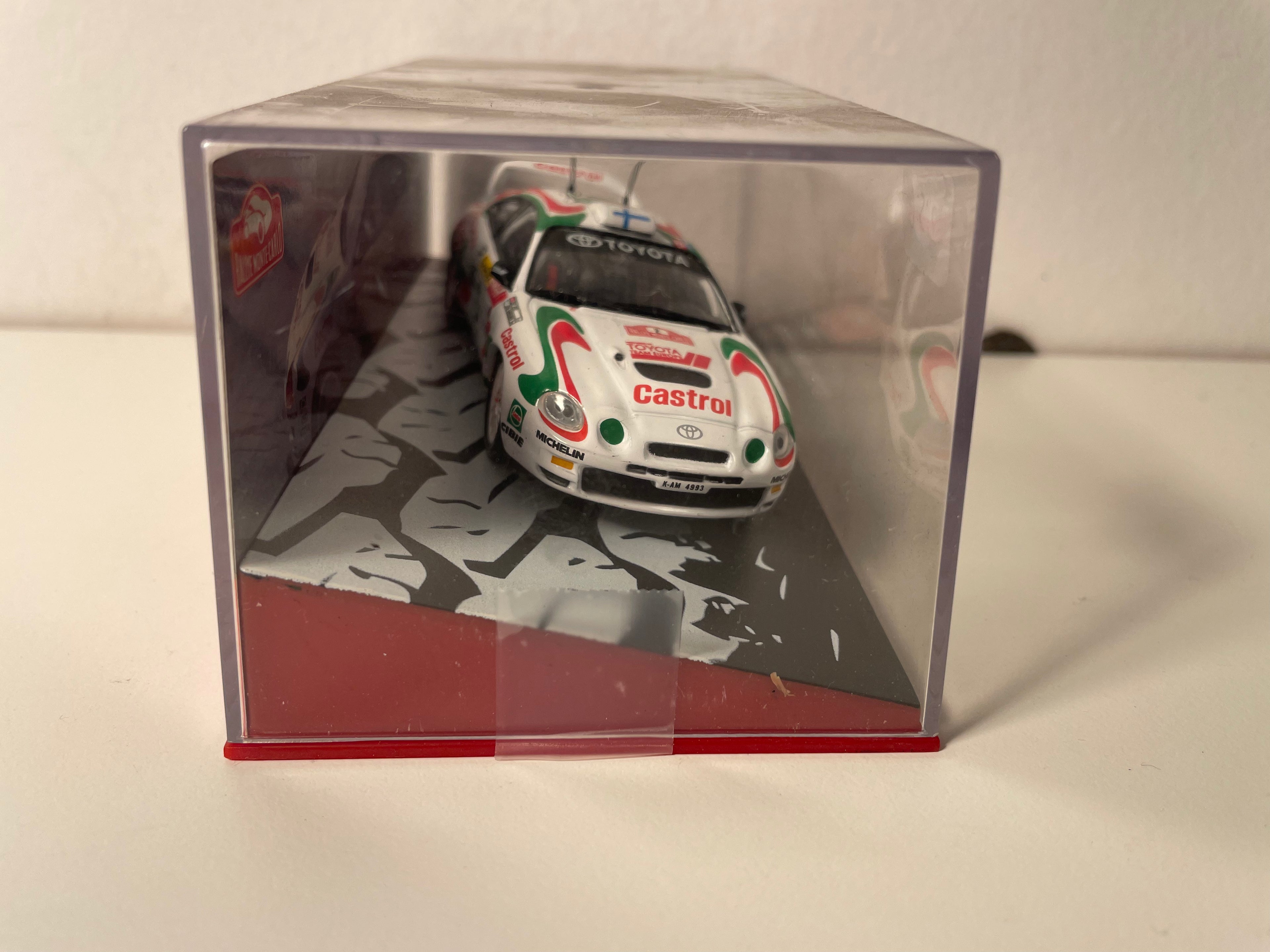 Toyota Célica GT-Four blanca, roja y verde número 2 - rallye de Monte-Carlo de 2005