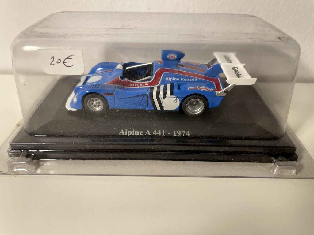 Renault Alpine A 441 azul y rojo de 1974