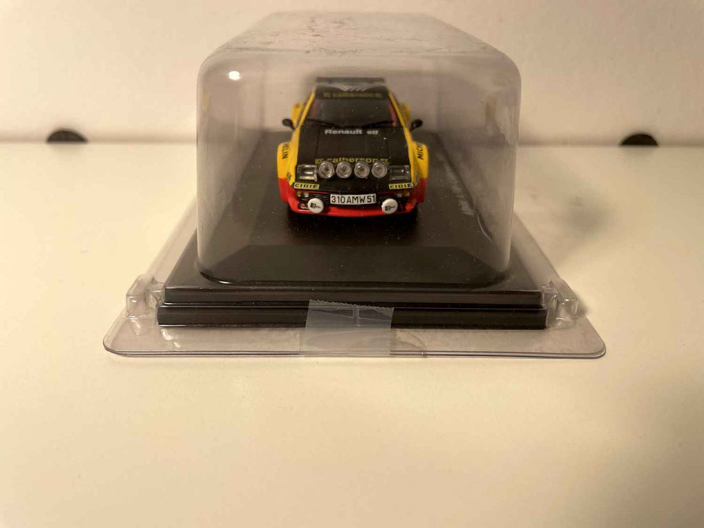 Renault Alpine A310 jaune, noire et rouge numéro 2 de 1977 avec publicité CALBERSON (sous blister)