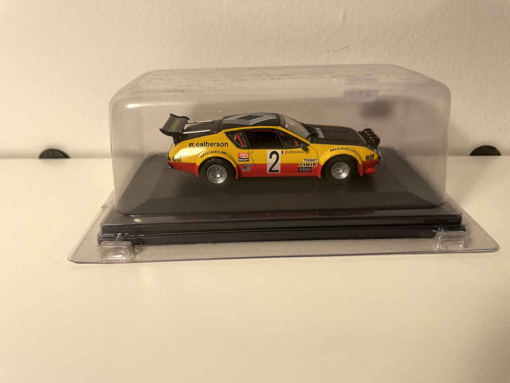 Renault Alpine A310 jaune, noire et rouge numéro 2 de 1977 avec publicité CALBERSON (sous blister)